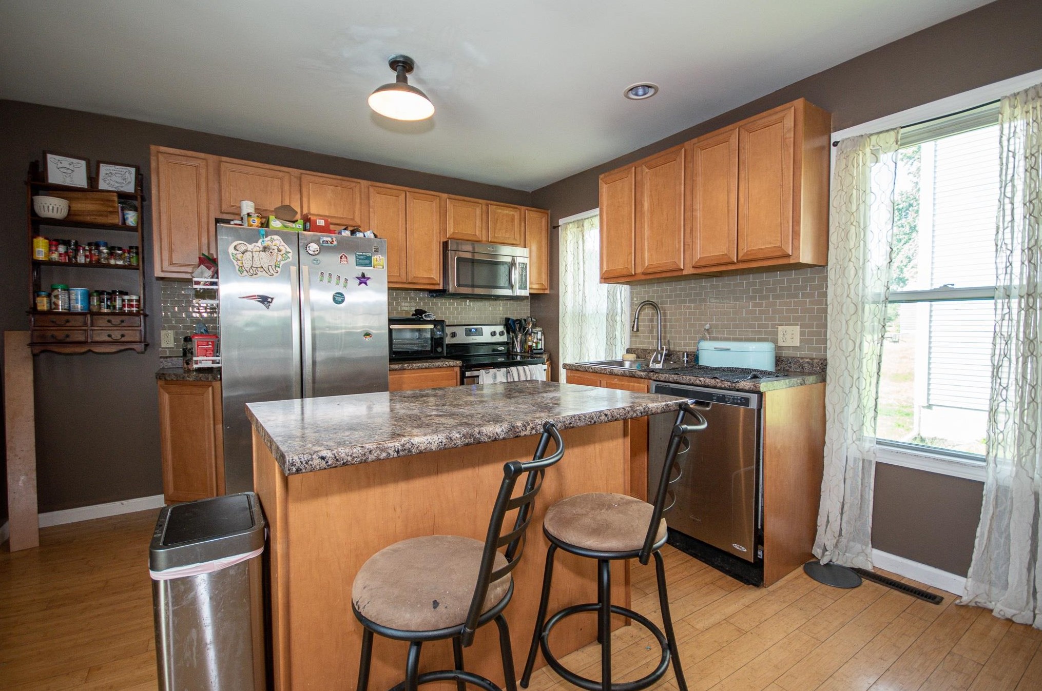 11 Mill St, Rochester NH 03868-5857 exterior