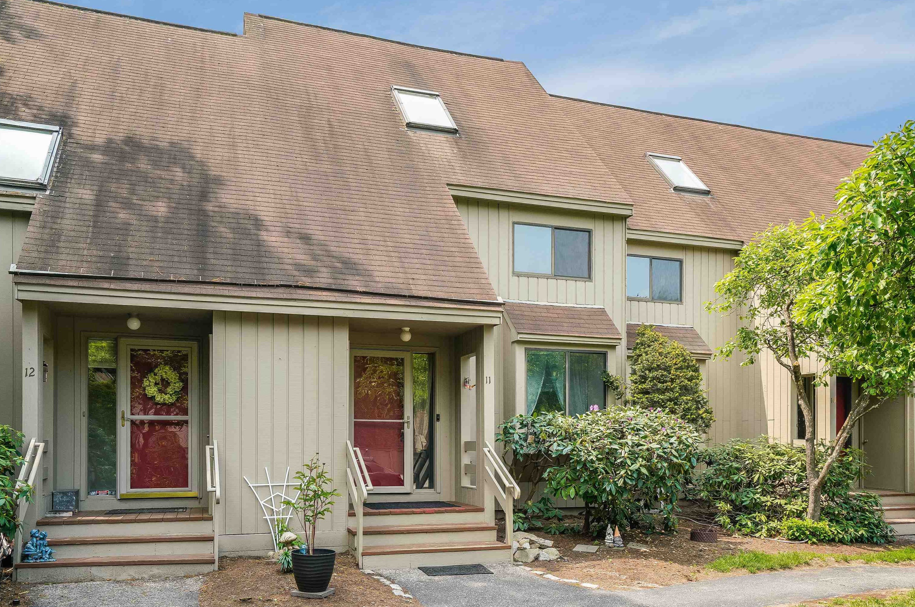 11 Belmont Ct, Manchester, NH 03110