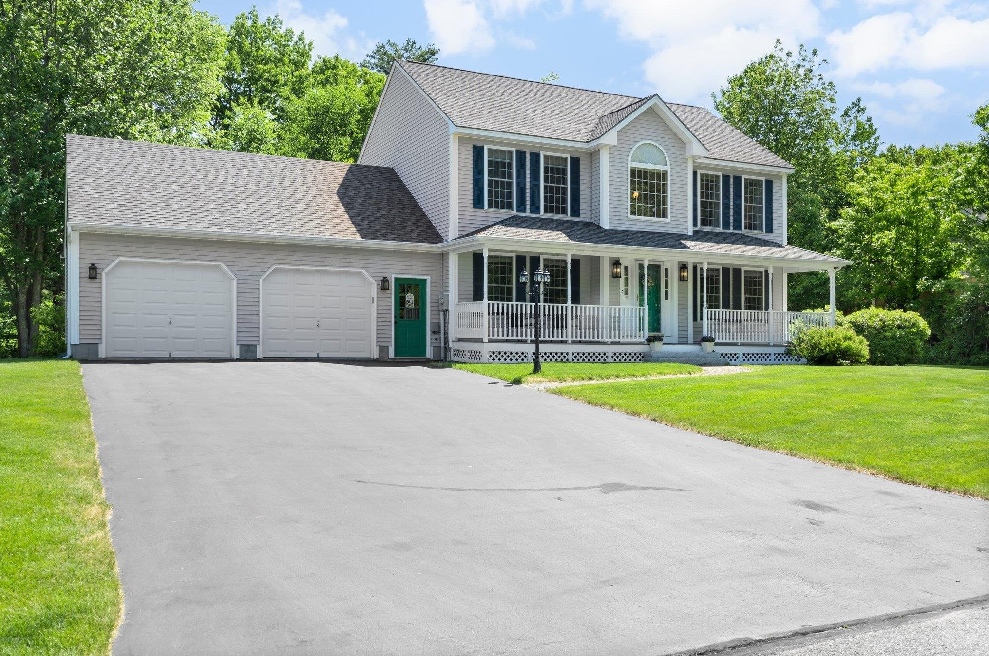 3 Thistle Ln, Manchester, NH 03106