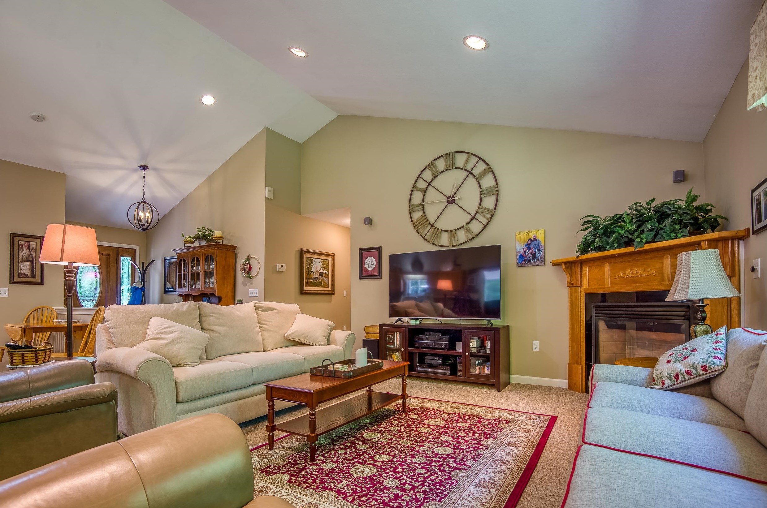 33 Murray Ln, Albany, NH 03818-4404