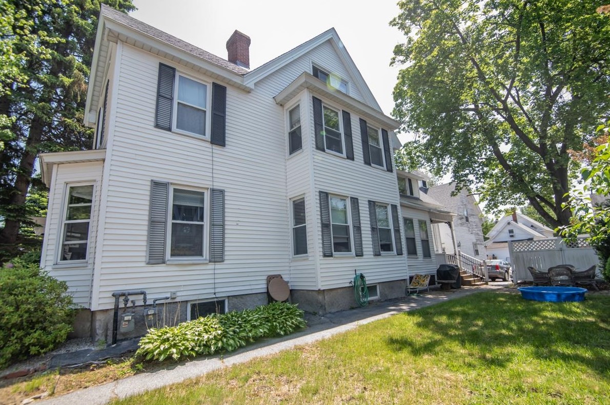 89 Sagamore St, Manchester, NH 03104