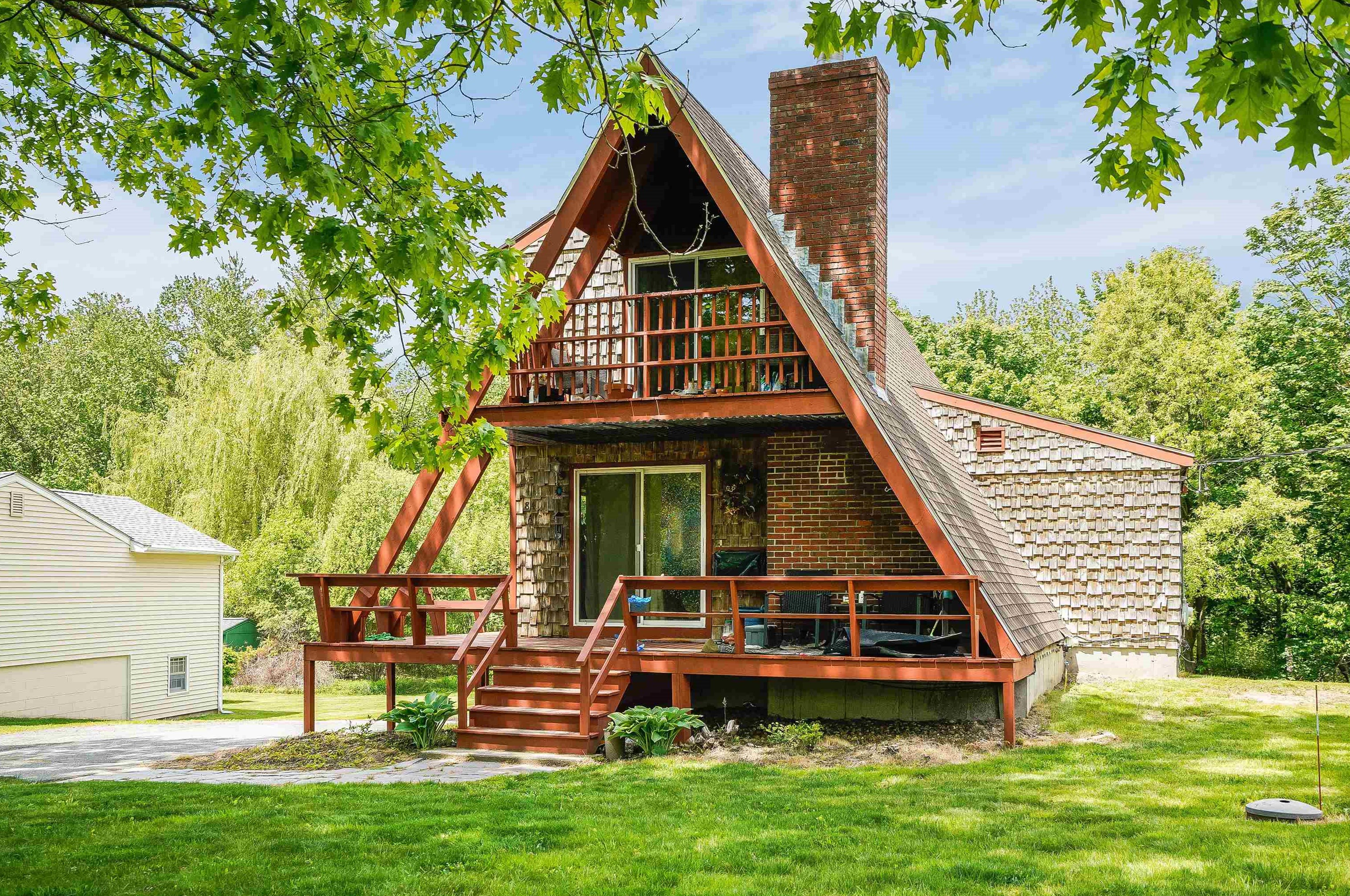 84 Tuttle Ln, Greenland, NH 03840