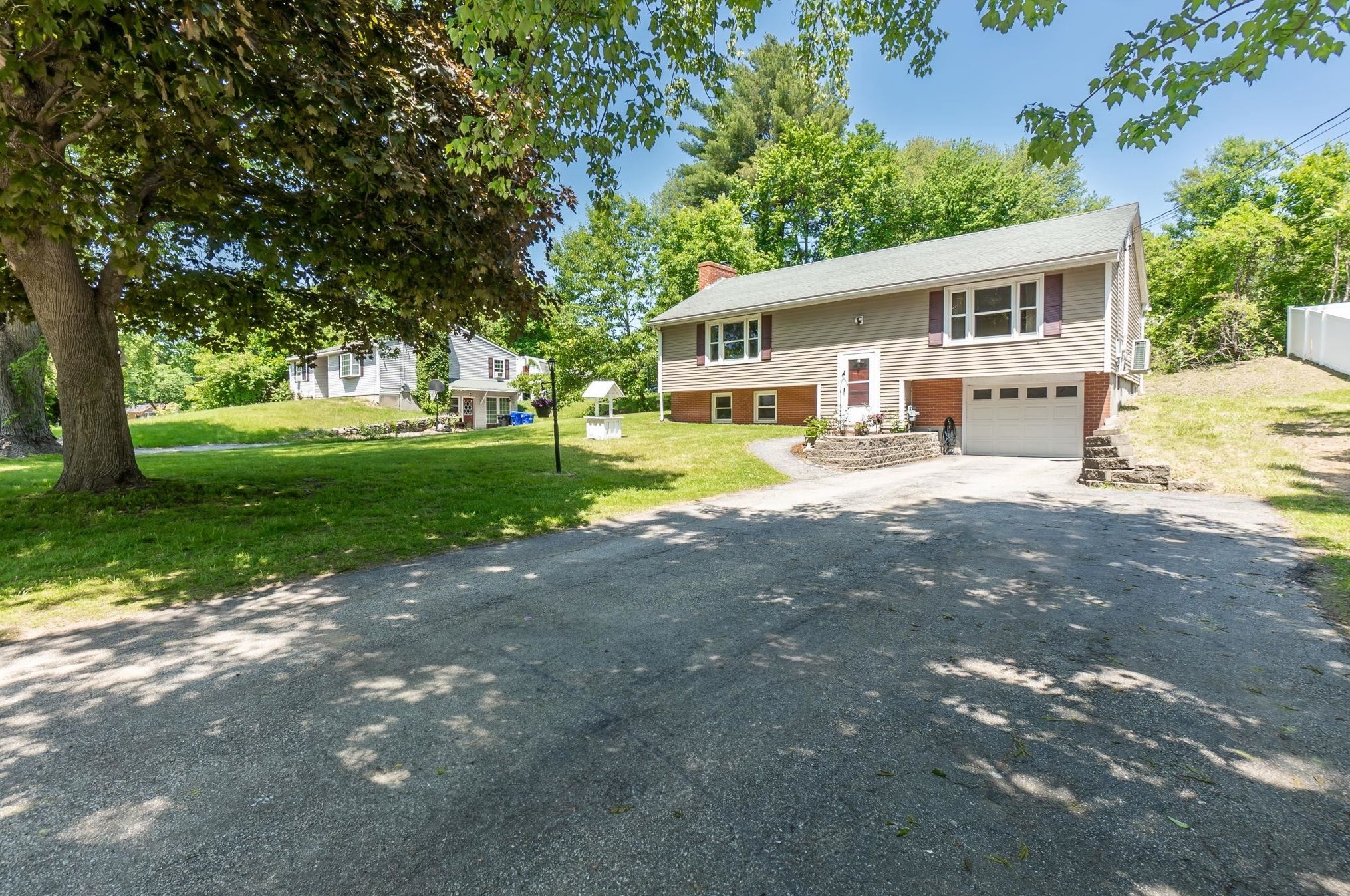 39 Webster St, Hudson, NH 03051