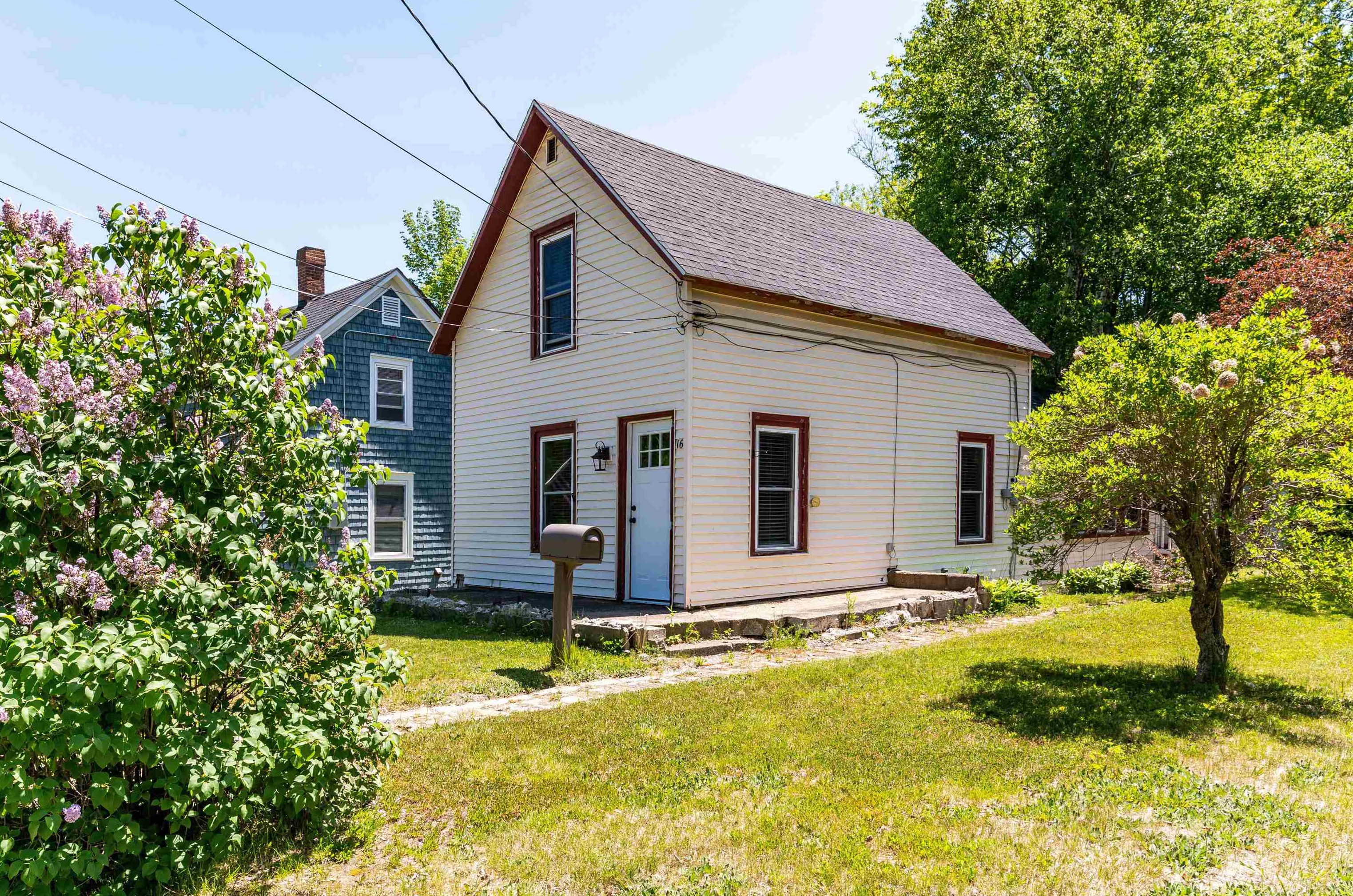 16 Bell St, Shelburne, NH 03581 exterior