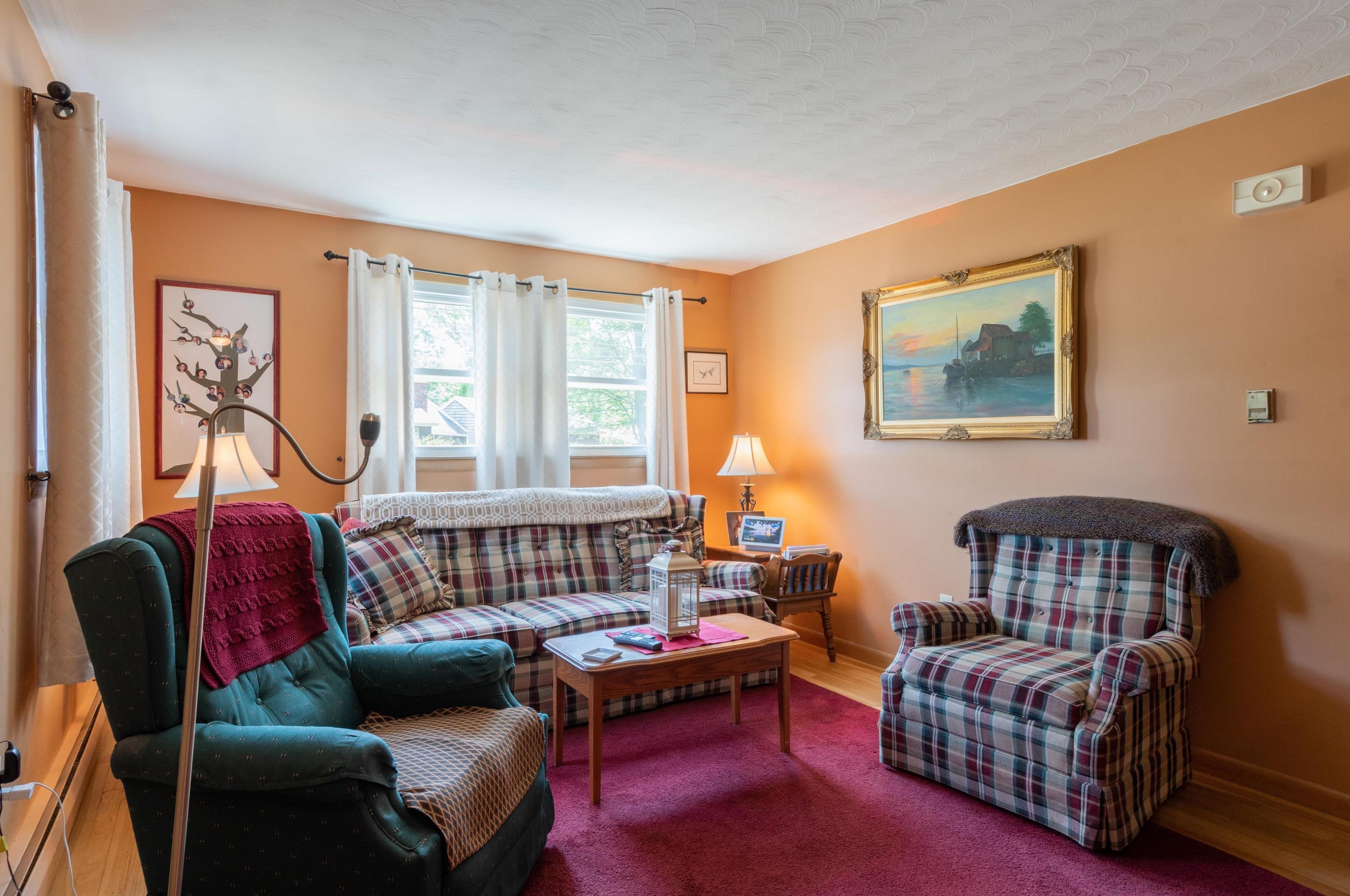 132 Elgin Ave, Manchester, NH 03104