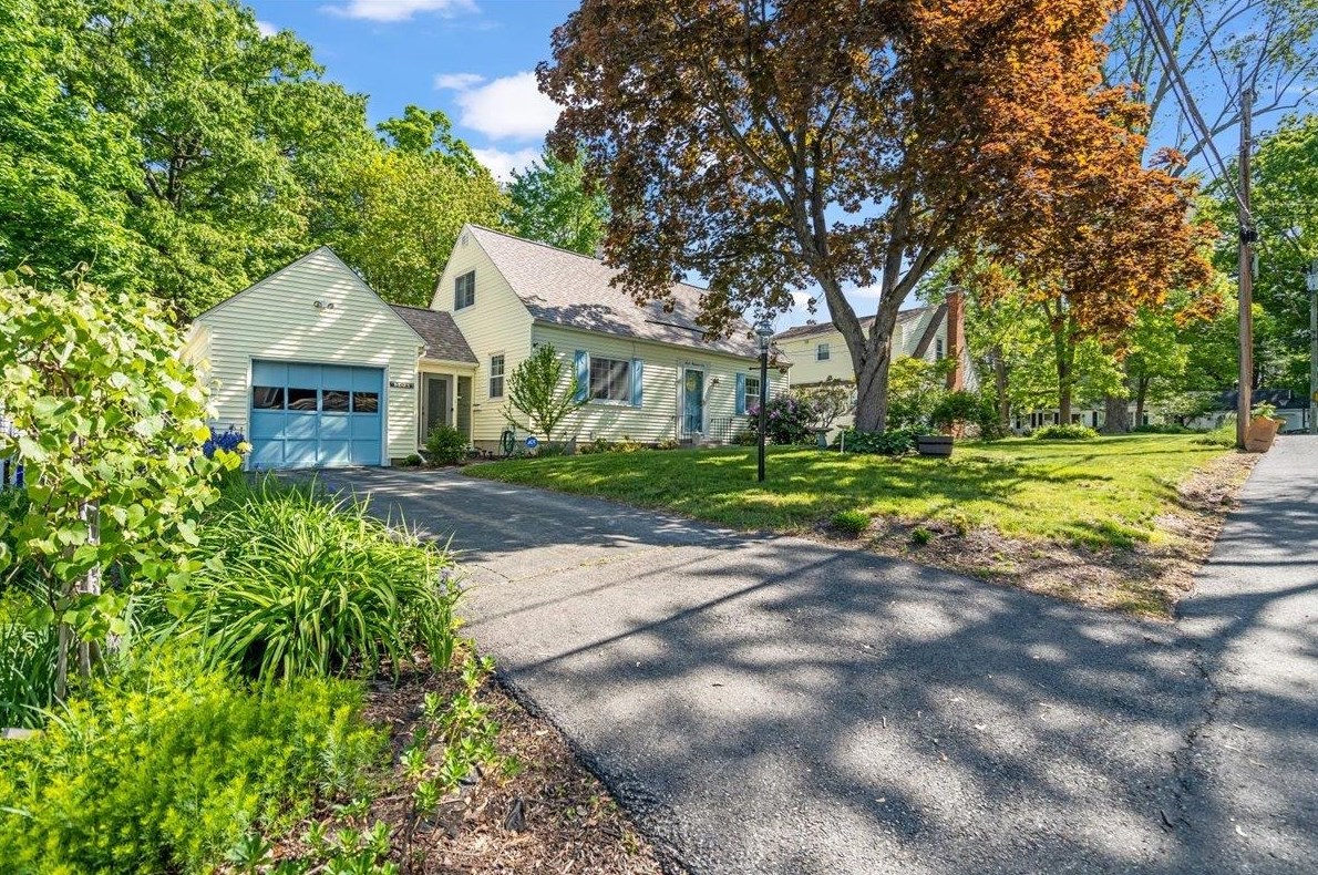 306 North St, Manchester, NH 03104