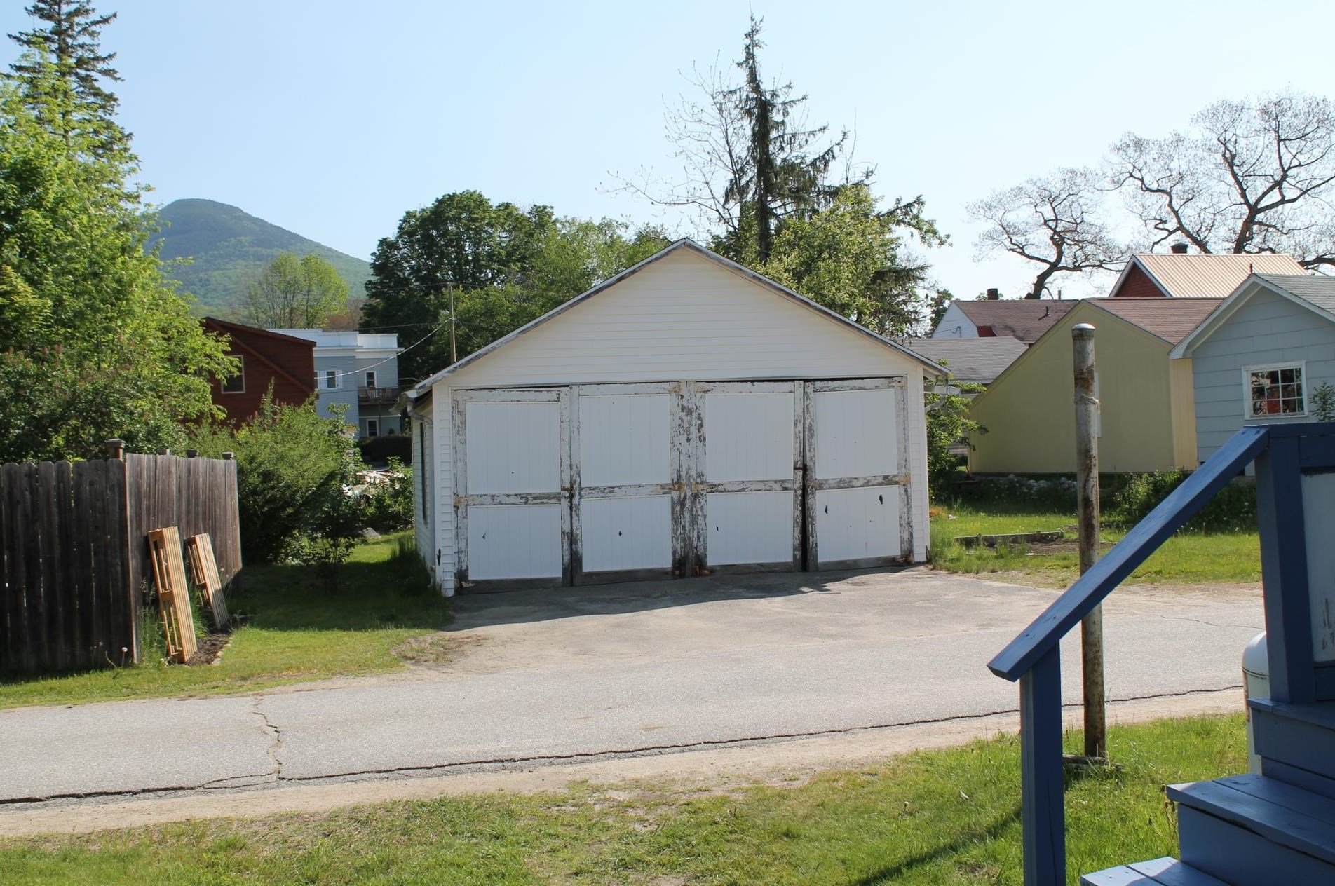 38 School St, Lincoln, NH 03251