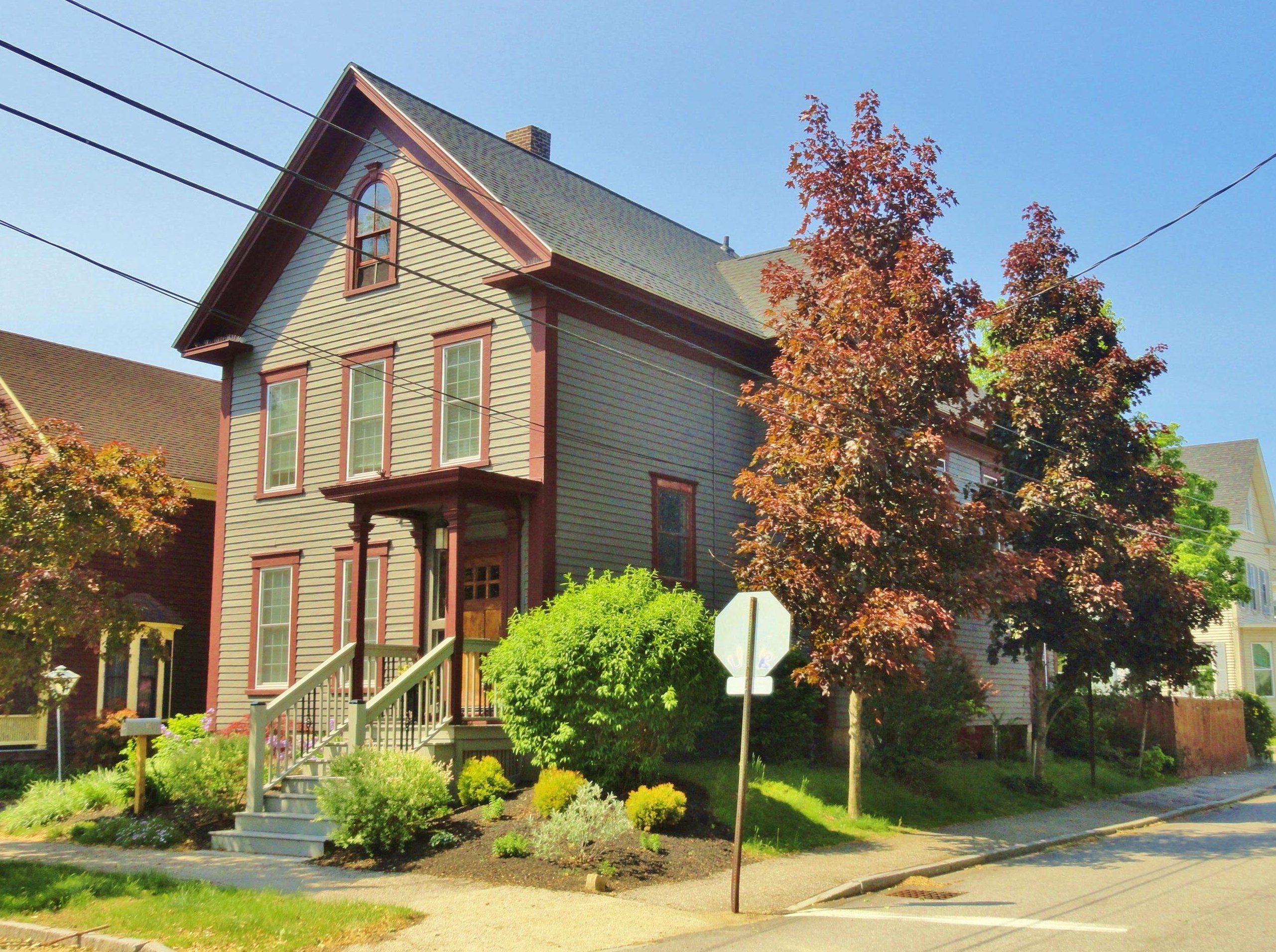 16 Grove St, Concord, NH 03301