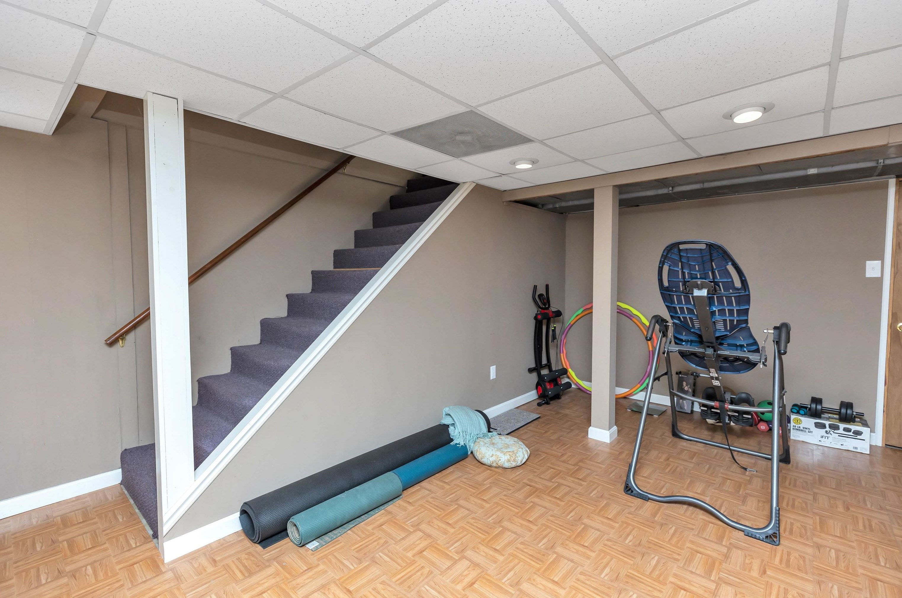 1555 Bodwell Rd, Manchester NH  03109-5845 exterior