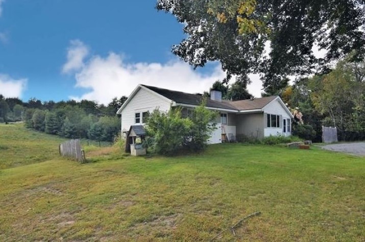 11 Unity Rd, Unity, NH 03773