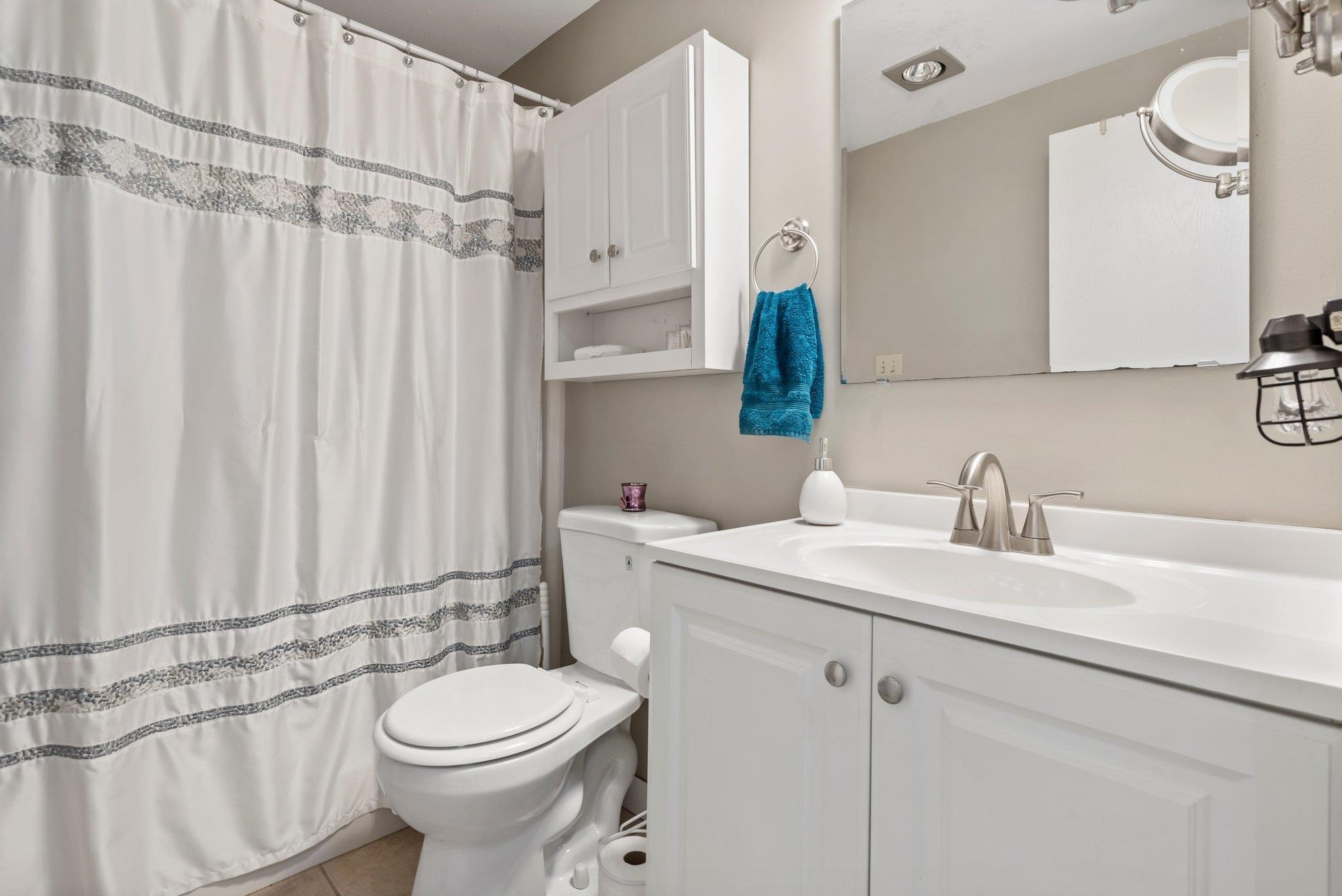 16 Templeton Ct, Merrimack NH 03054-3460 exterior