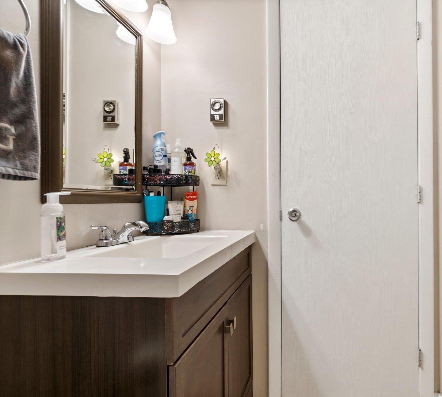 16 Templeton Ct, Merrimack NH 03054-3460 exterior