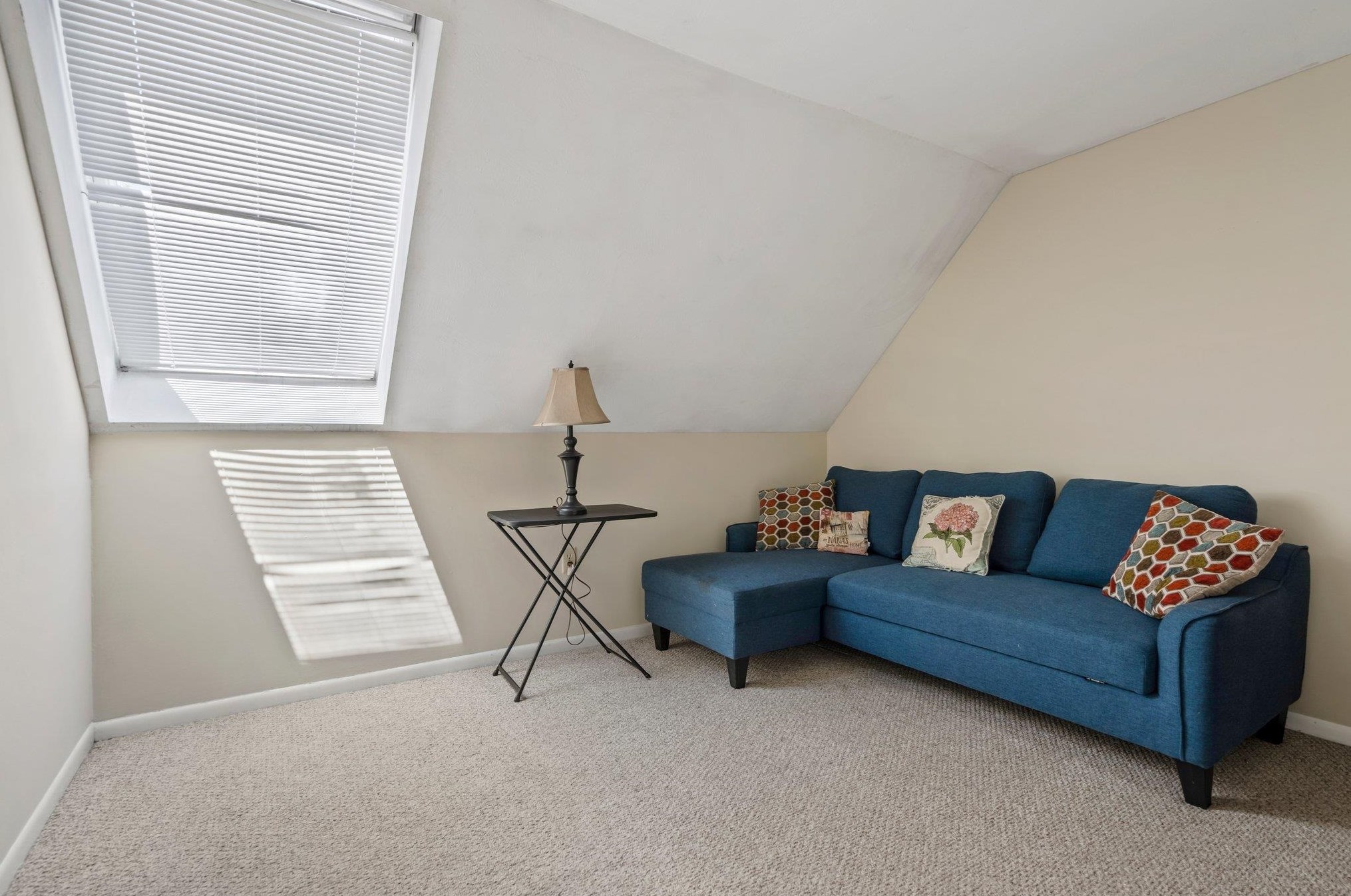 16 Templeton Ct, Merrimack NH 03054-3460 exterior