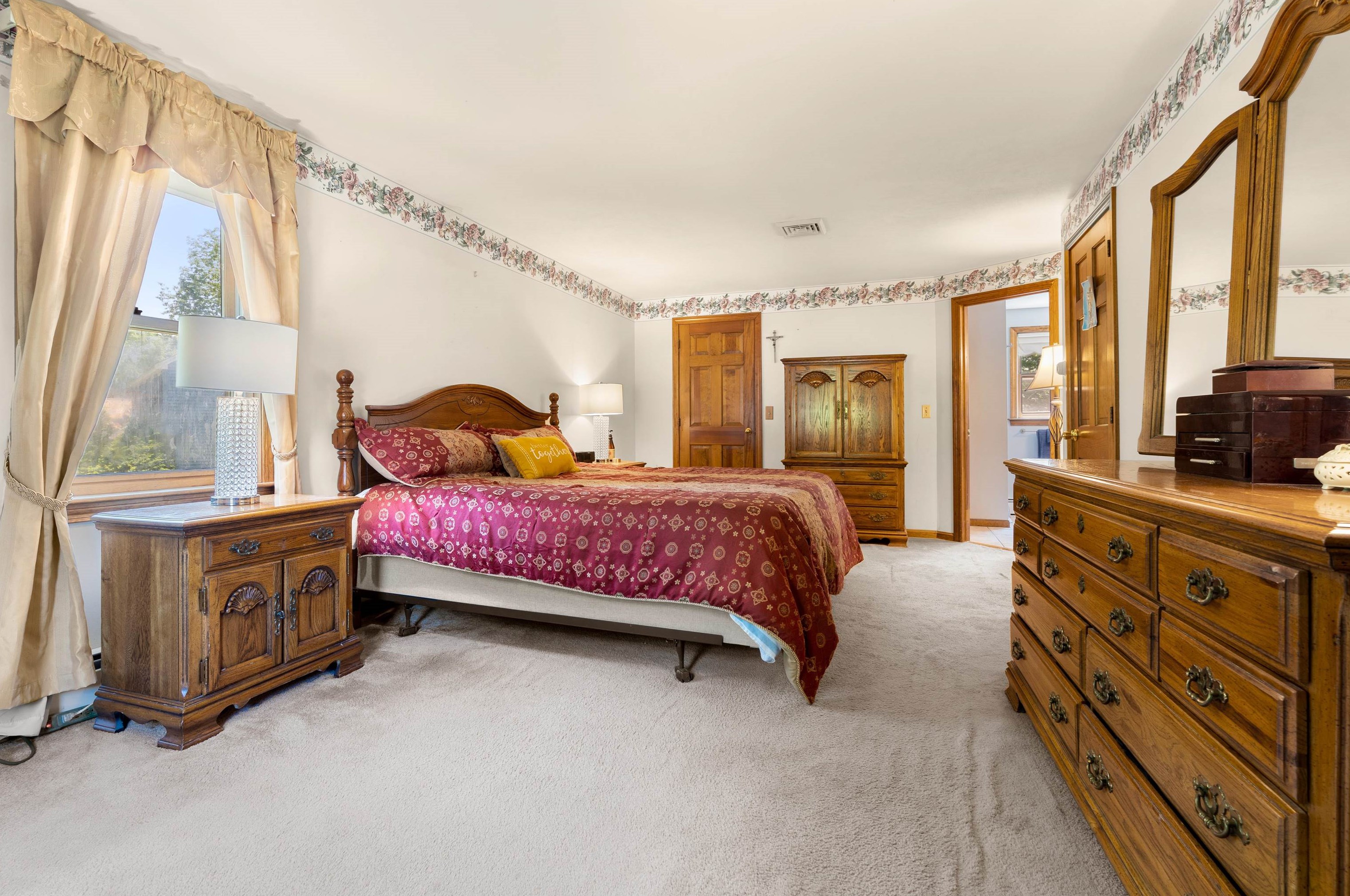 7 Gervaise Dr, Derry, NH 03038