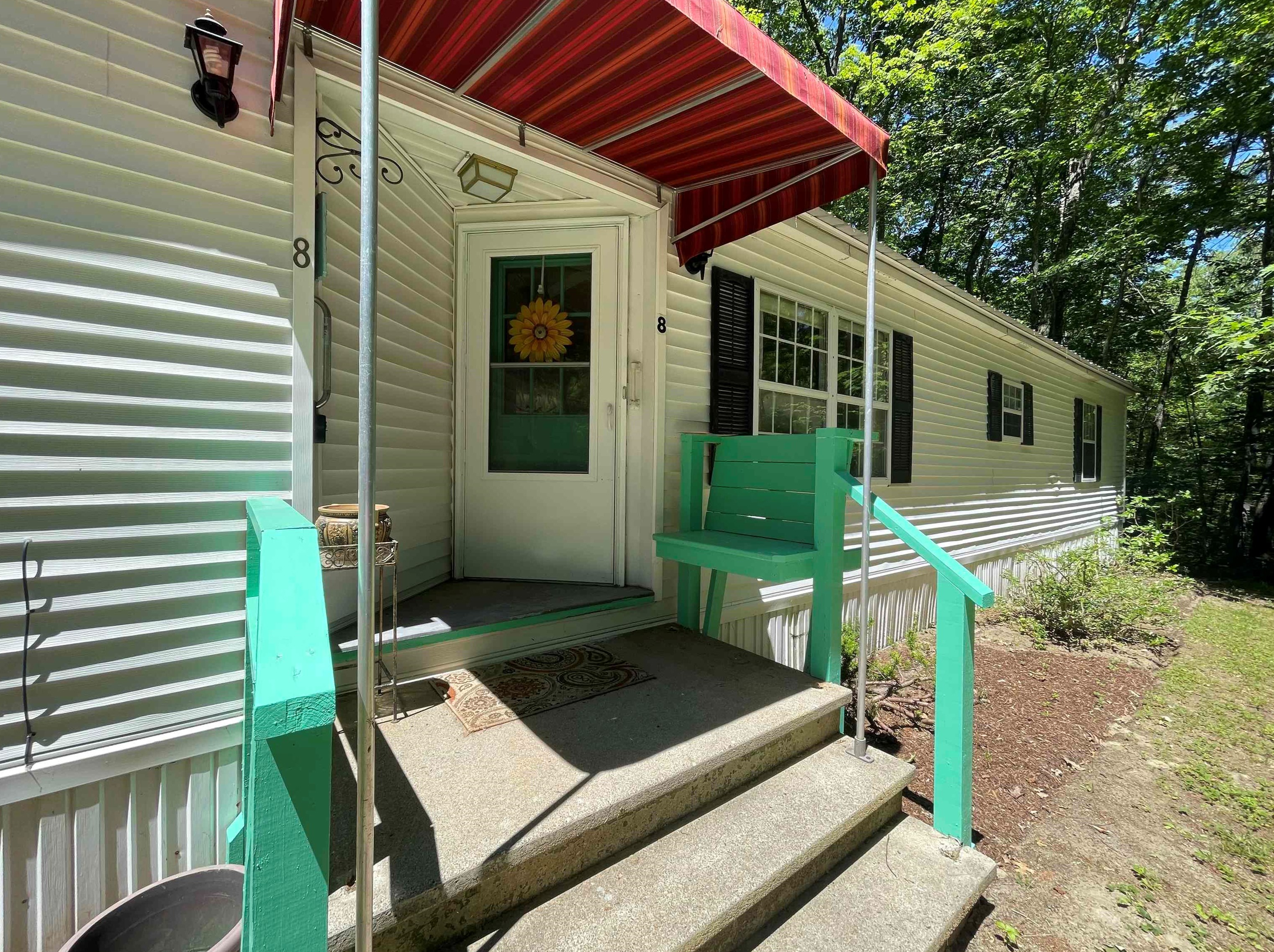8 Bayberry Ln, Tuftonboro NH  03894-4802 exterior