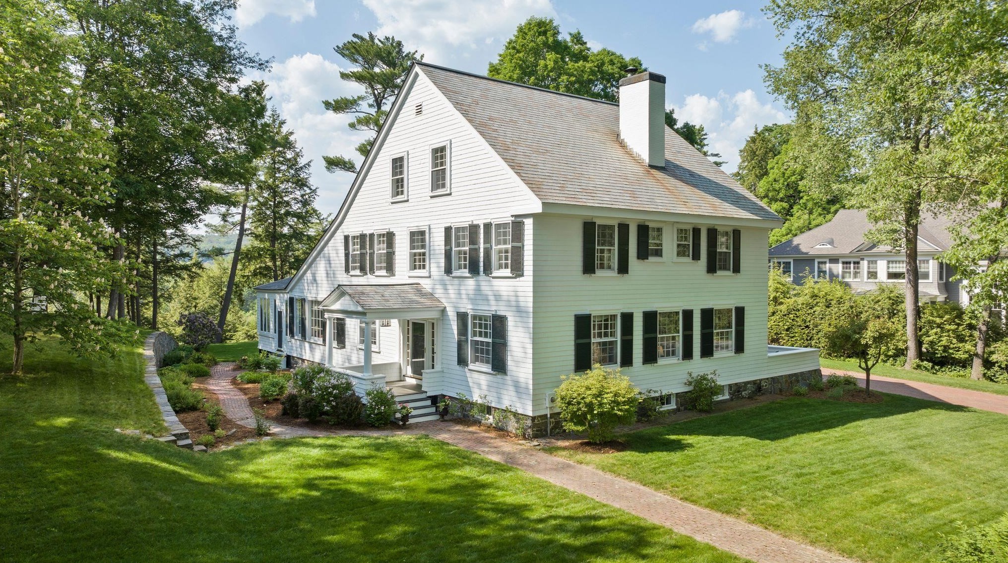 6 Occom Rdg, Hanover, NH 03755-1713