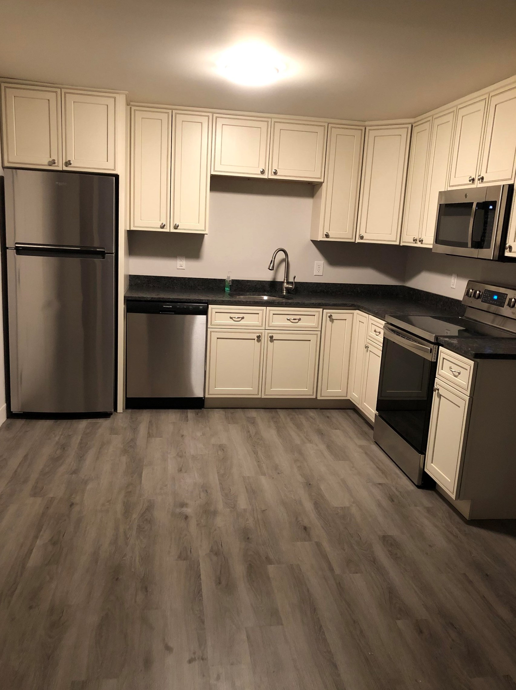 12 East Side Dr #306, Concord, NH 03301