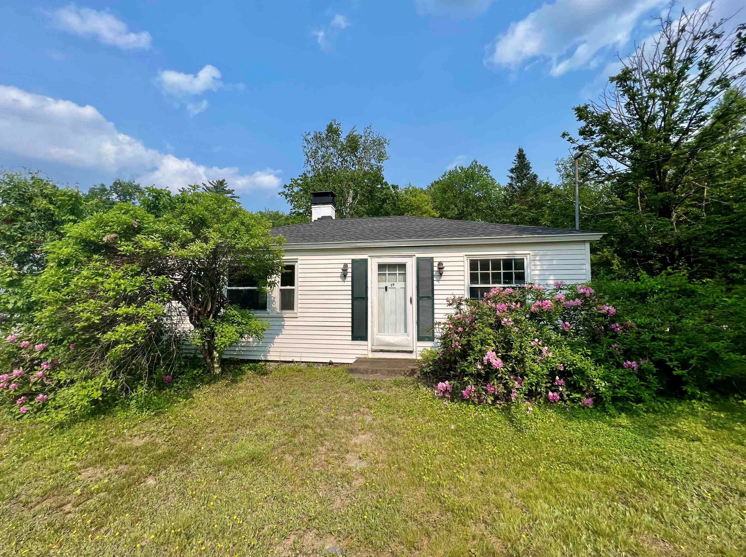 29 Logging Hill Rd, Concord, NH 03304