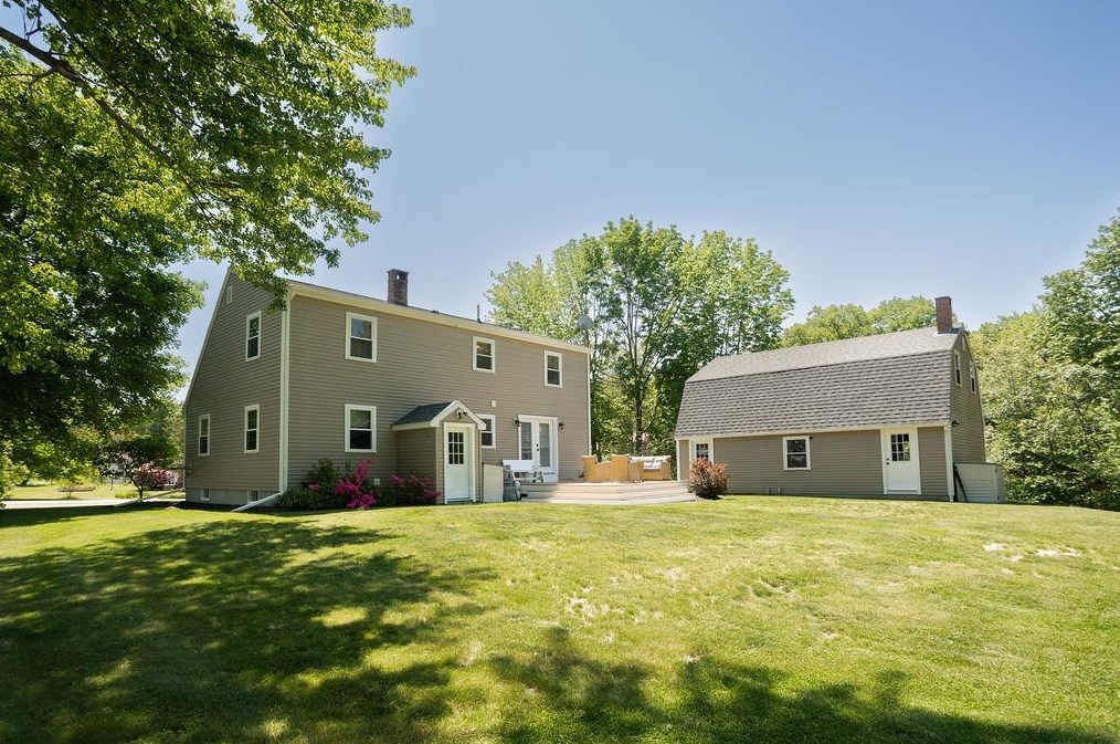 11 Ryan Cir, Rochester NH 03867-3350 exterior