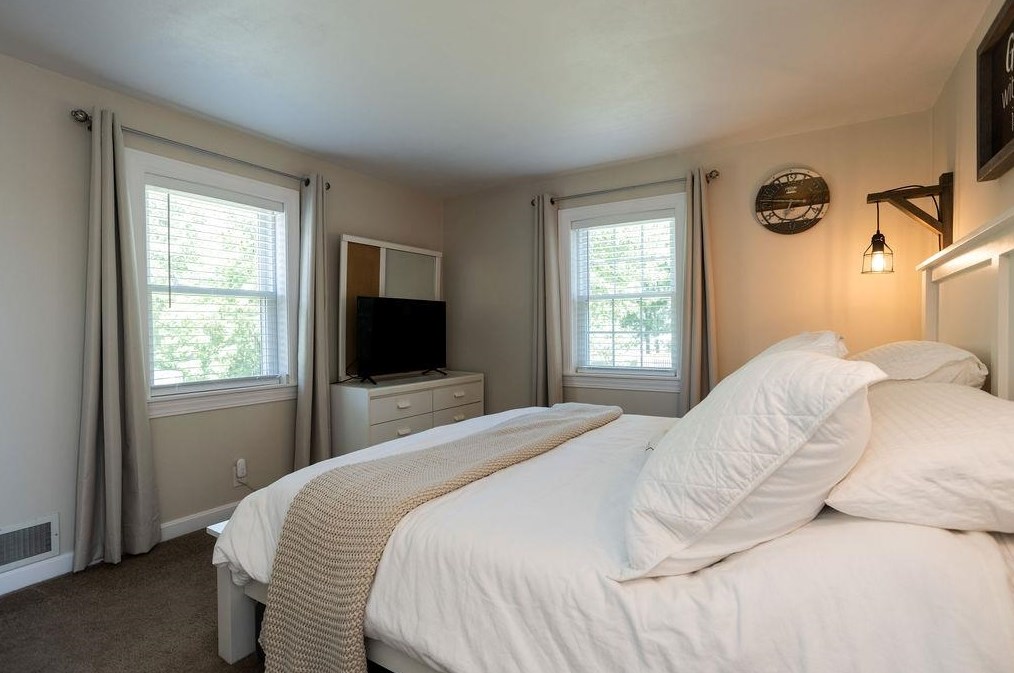 11 Ryan Cir, Rochester NH 03867-3350 exterior