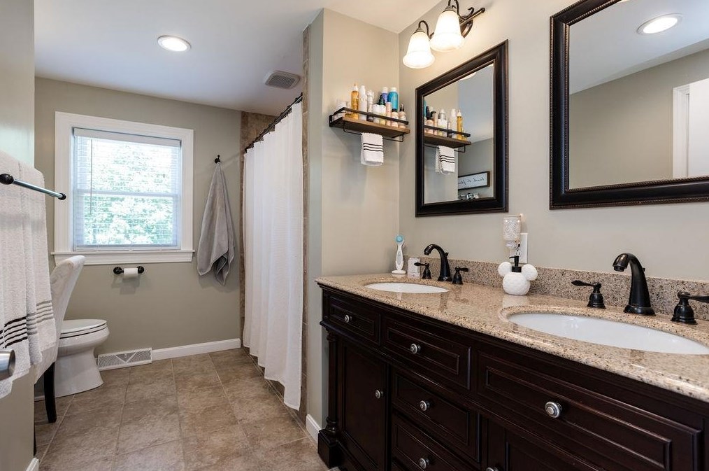 11 Ryan Cir, Rochester NH 03867-3350 exterior