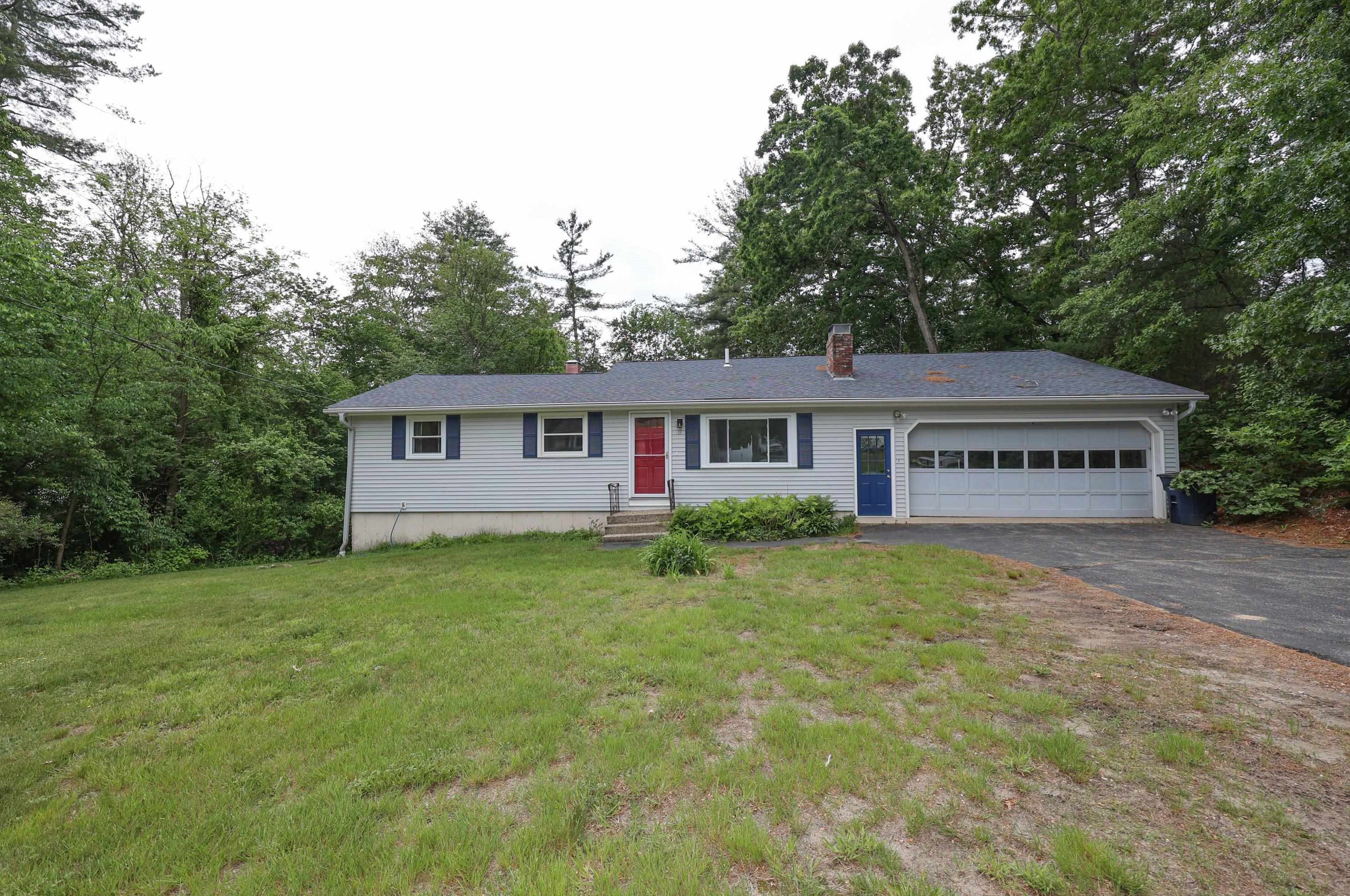 11 Newburgh Rd, Nashua, NH 03062
