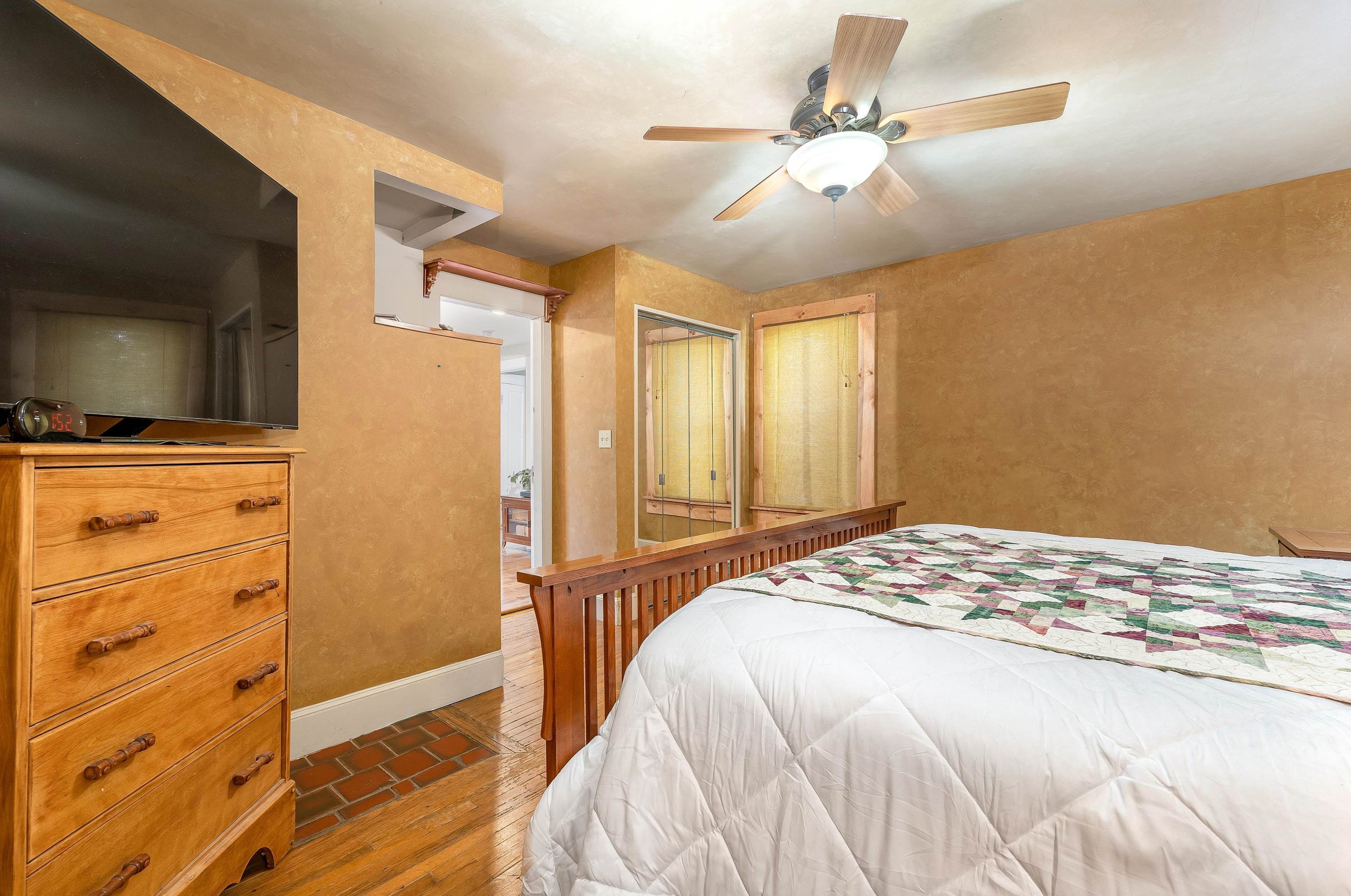 68 Highland St, Bridgewater NH 03264-1240 exterior