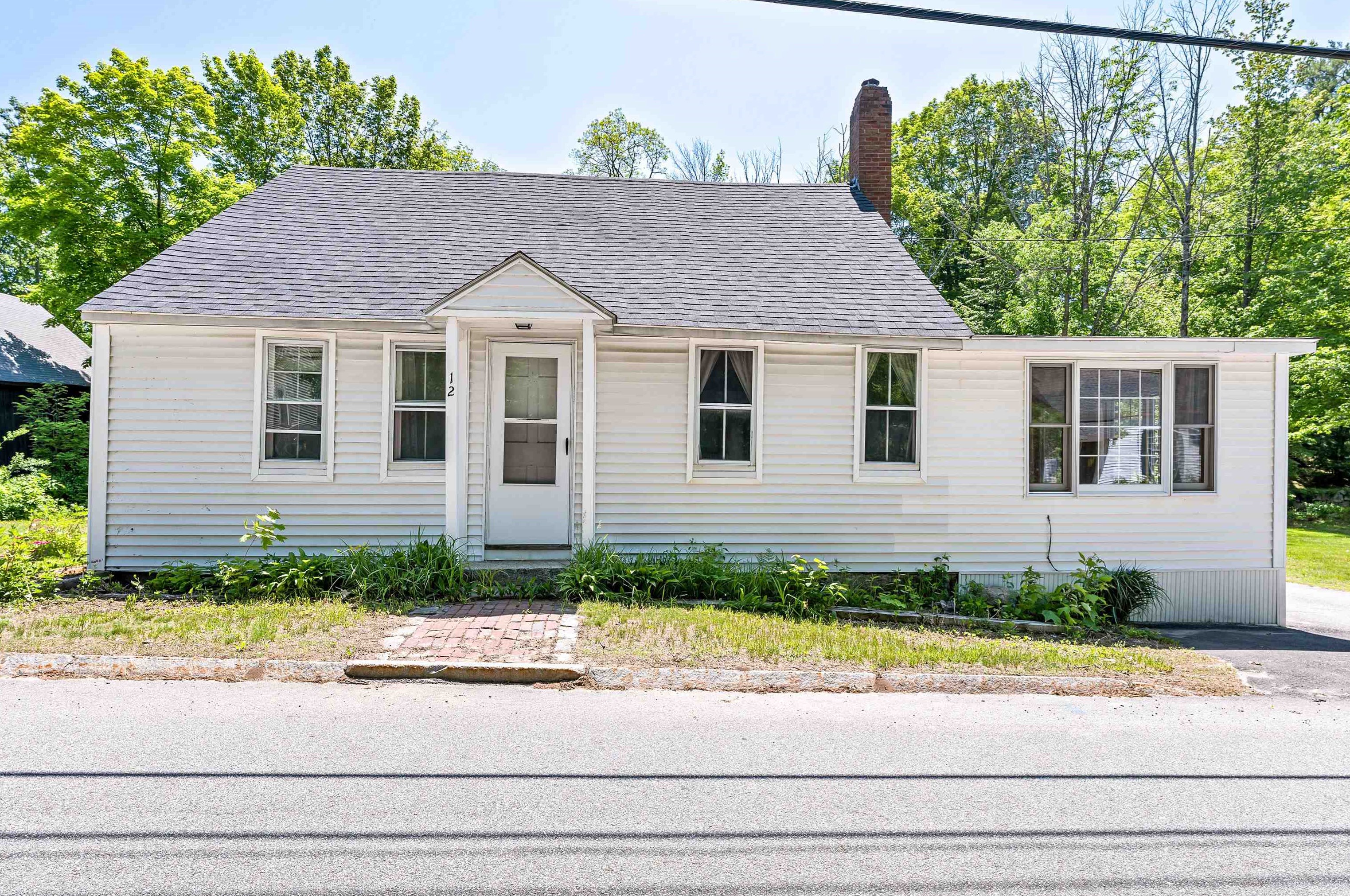 12 Water St, Meredith, NH 03253-5915