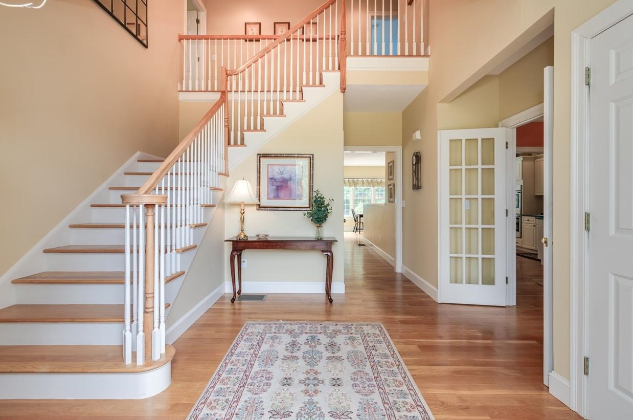 66 Kennedy Ln, New Boston, NH 03070