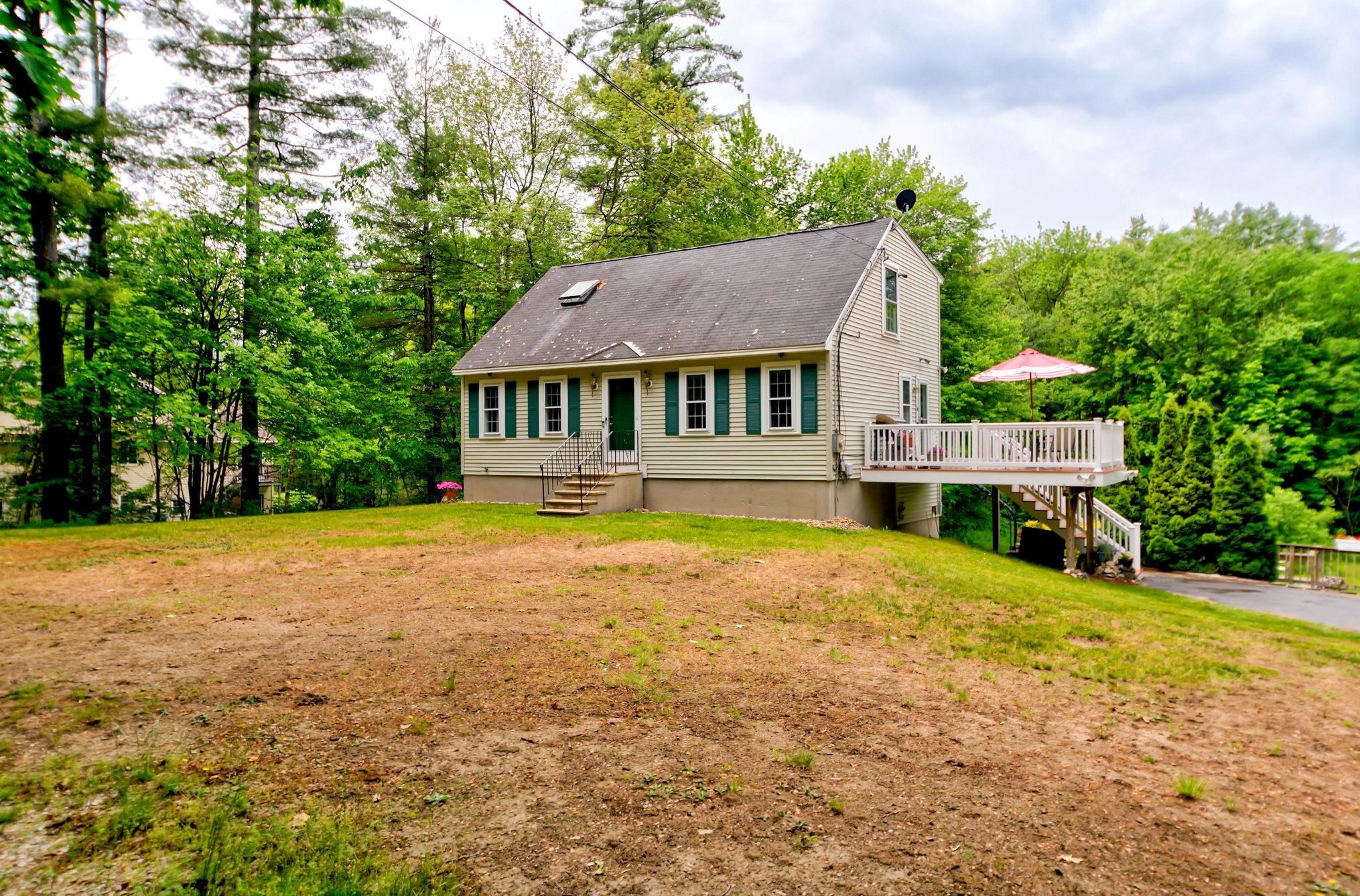 307 High Range Rd, Londonderry, NH 03053
