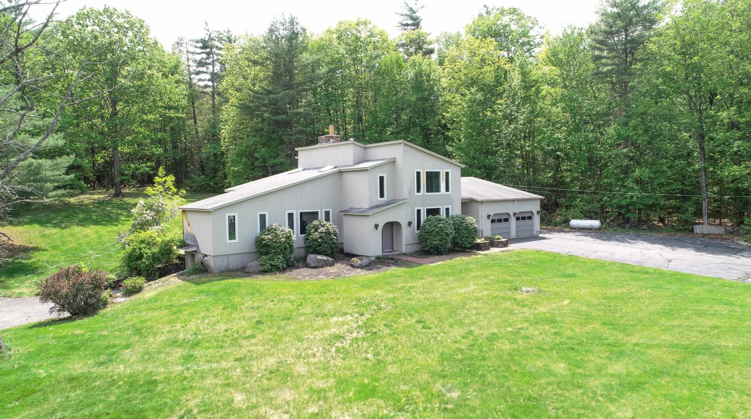 24 Mont Vernon Rd, Amherst, NH 03031
