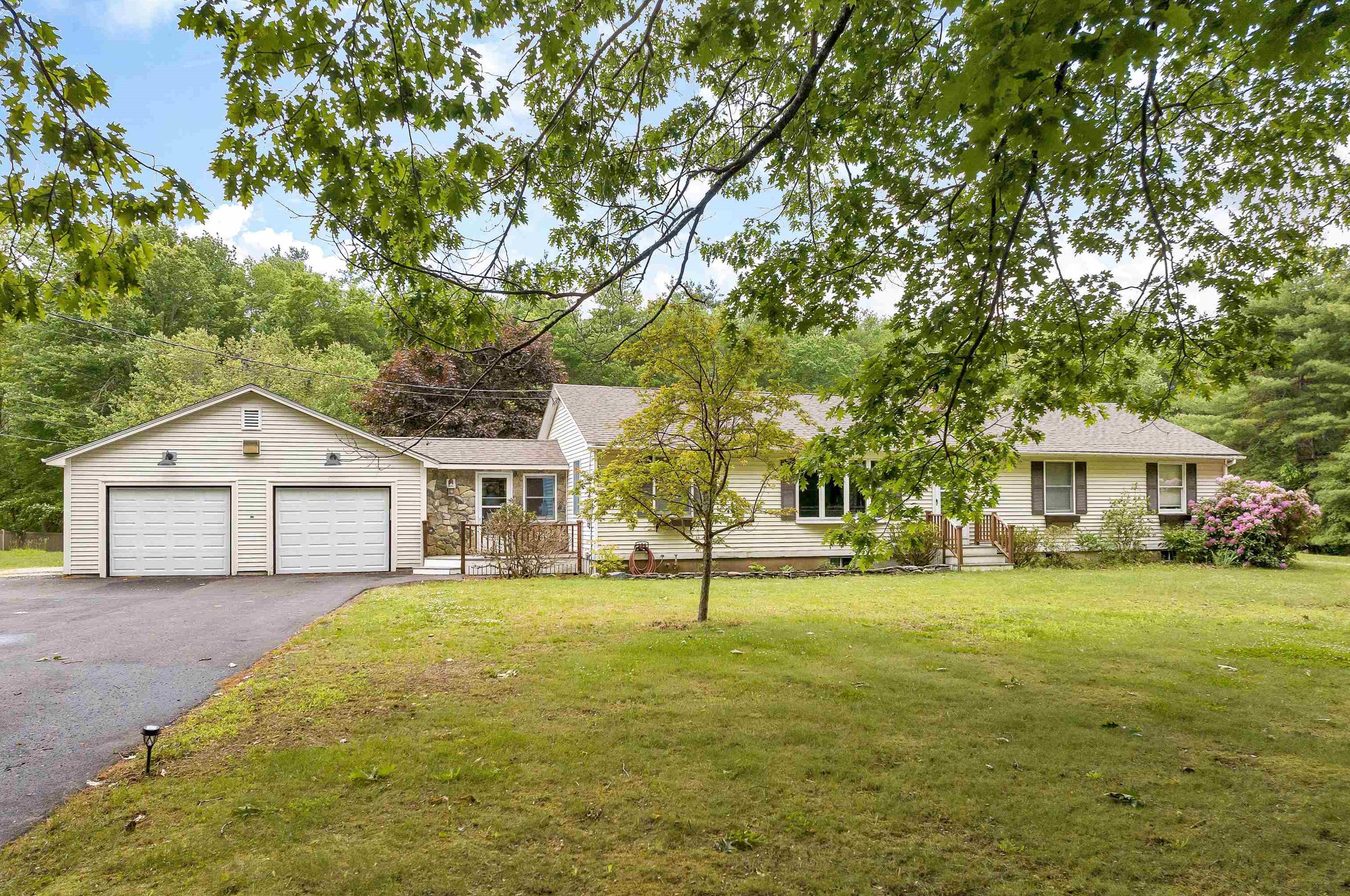 465 Governor Wentworth Hwy, Tuftonboro, NH 03894