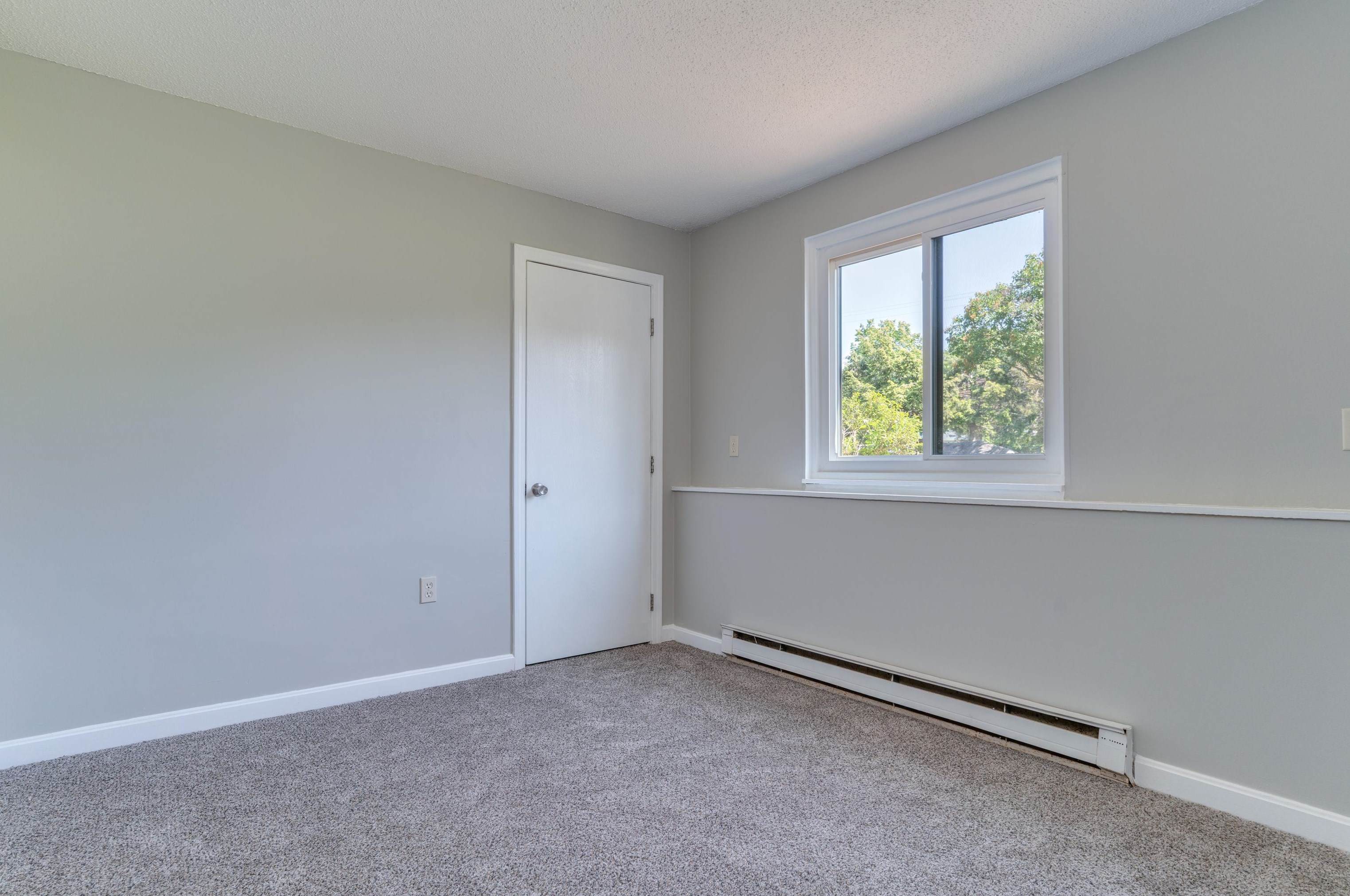 112 Lita Ln, Newmarket NH exterior