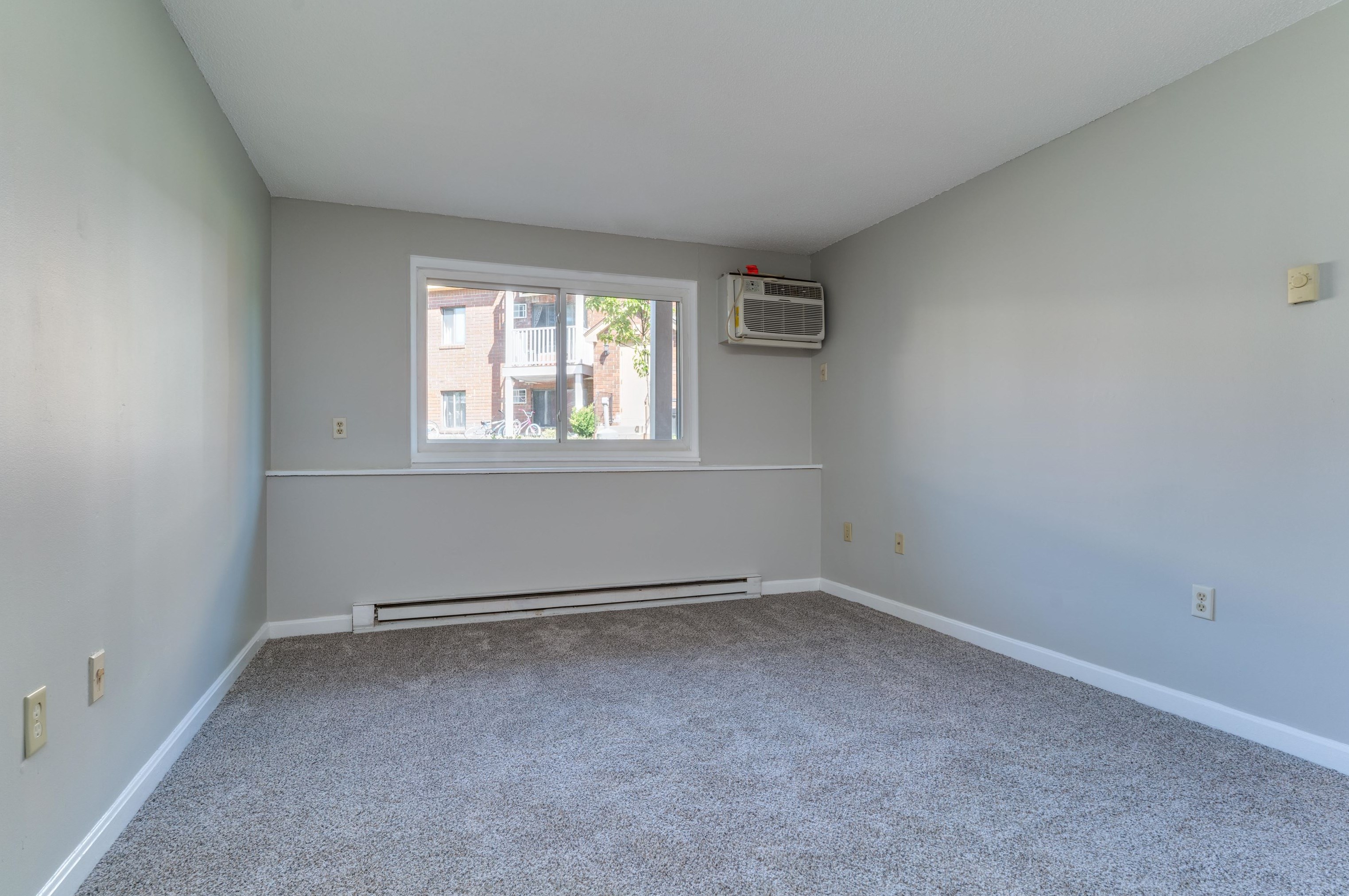 112 Lita Ln, Newmarket NH exterior