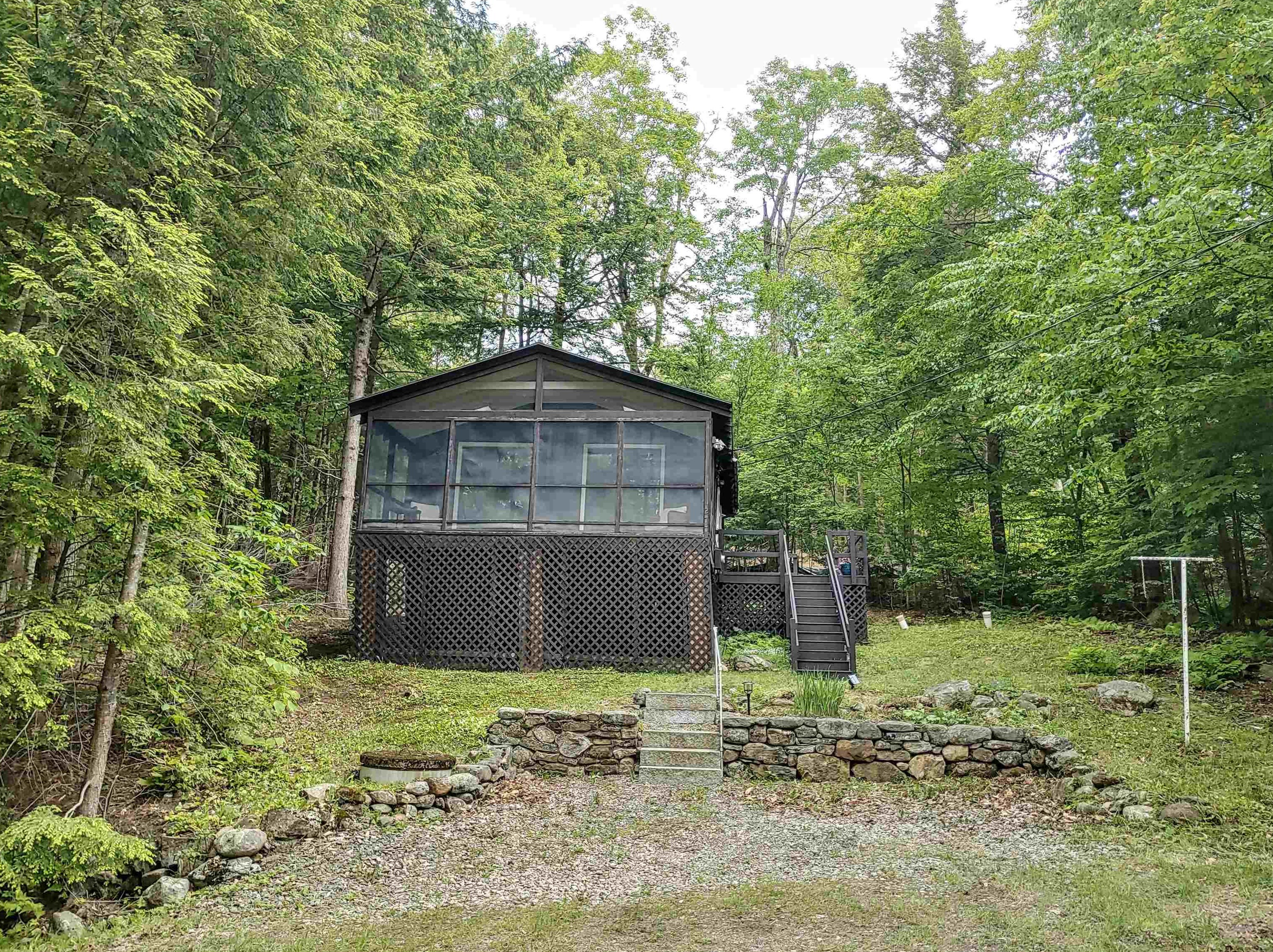 277 Hemlock Dr, Gilmanton, NH 03237