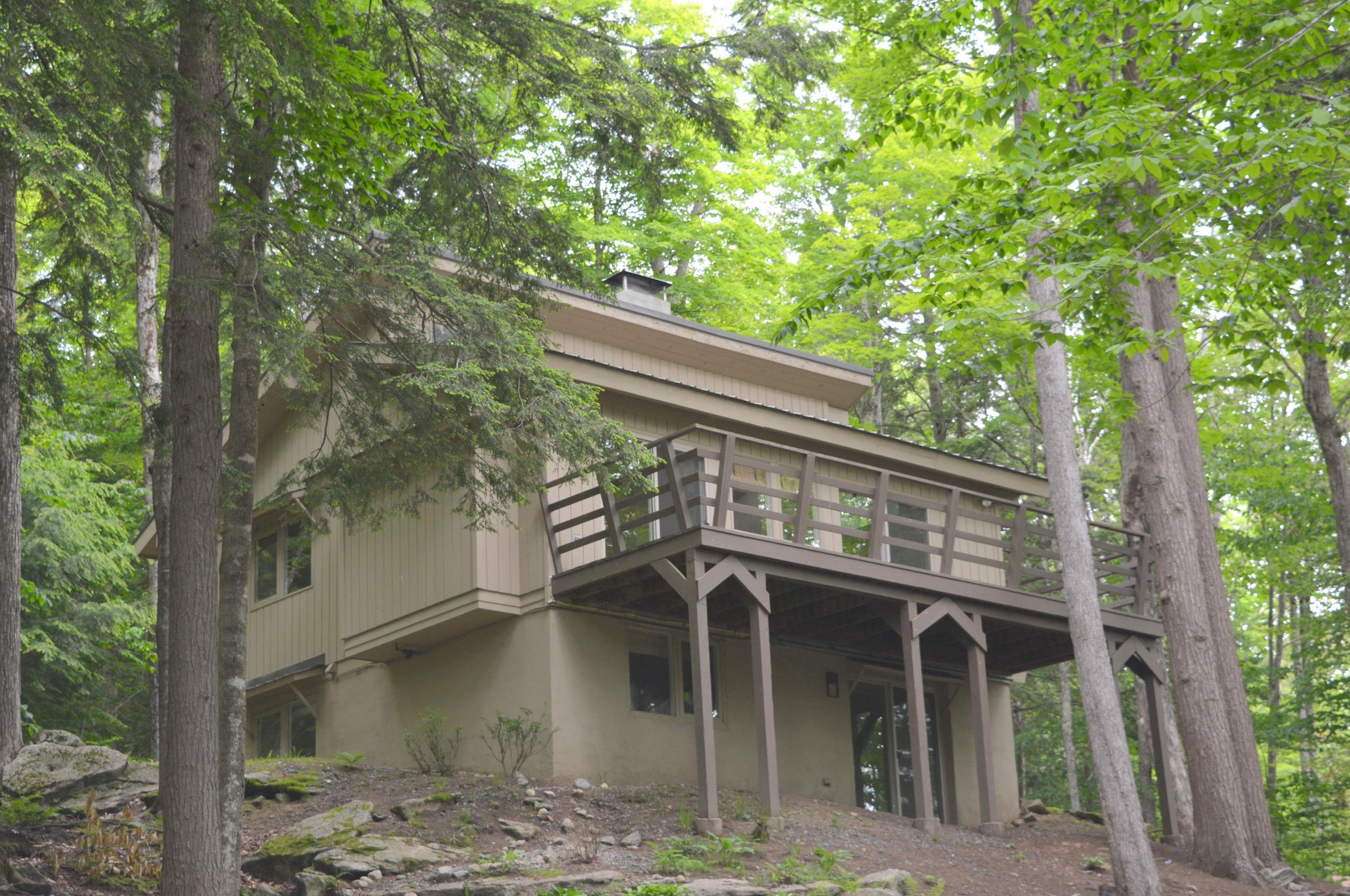 16 Hummingbird Hl, Grantham, NH 03753-5439