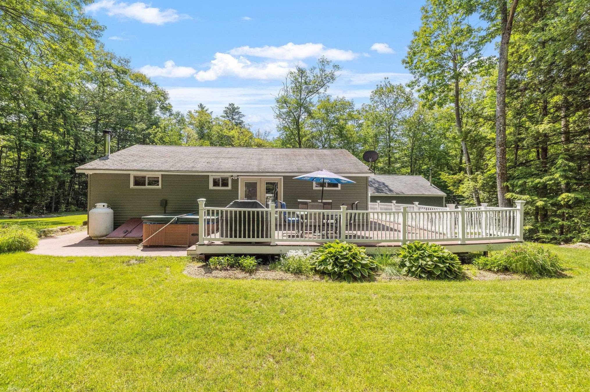 2 Spring Rd, Sanbornton, NH 03269