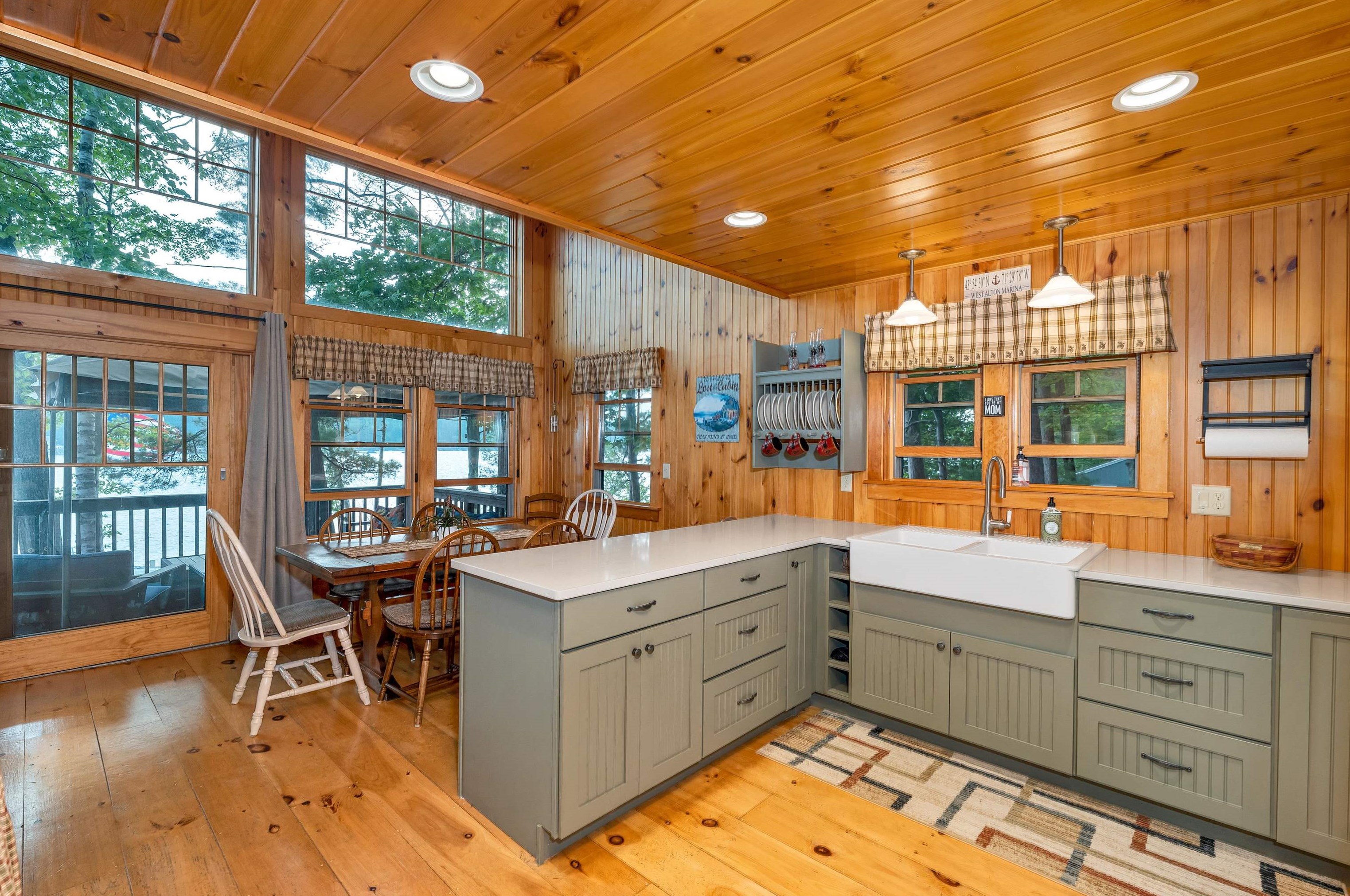 70 Sleepers Is, Alton NH 03810-4078 exterior