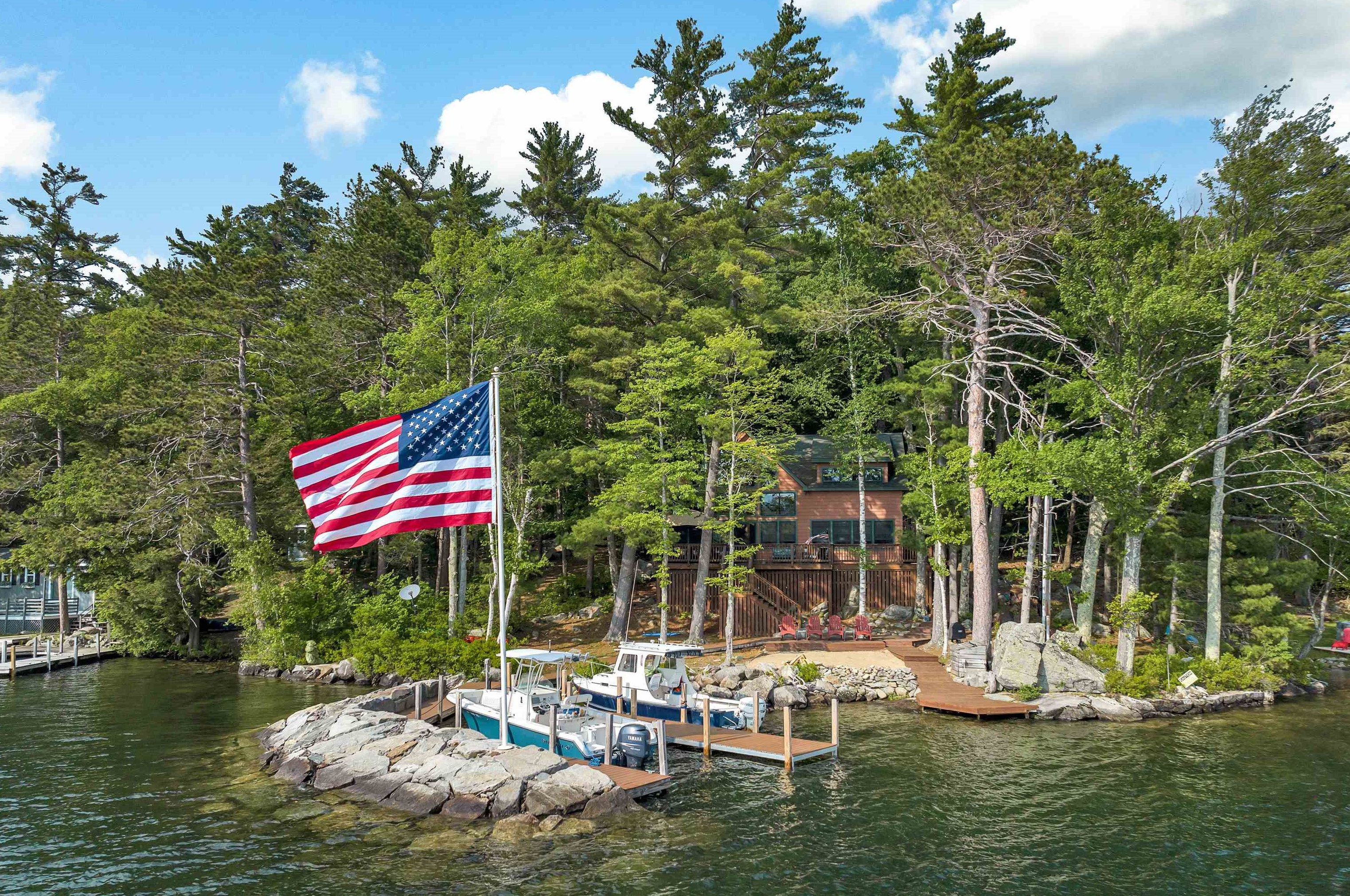 70 Sleepers Is, Alton NH 03810-4078 exterior