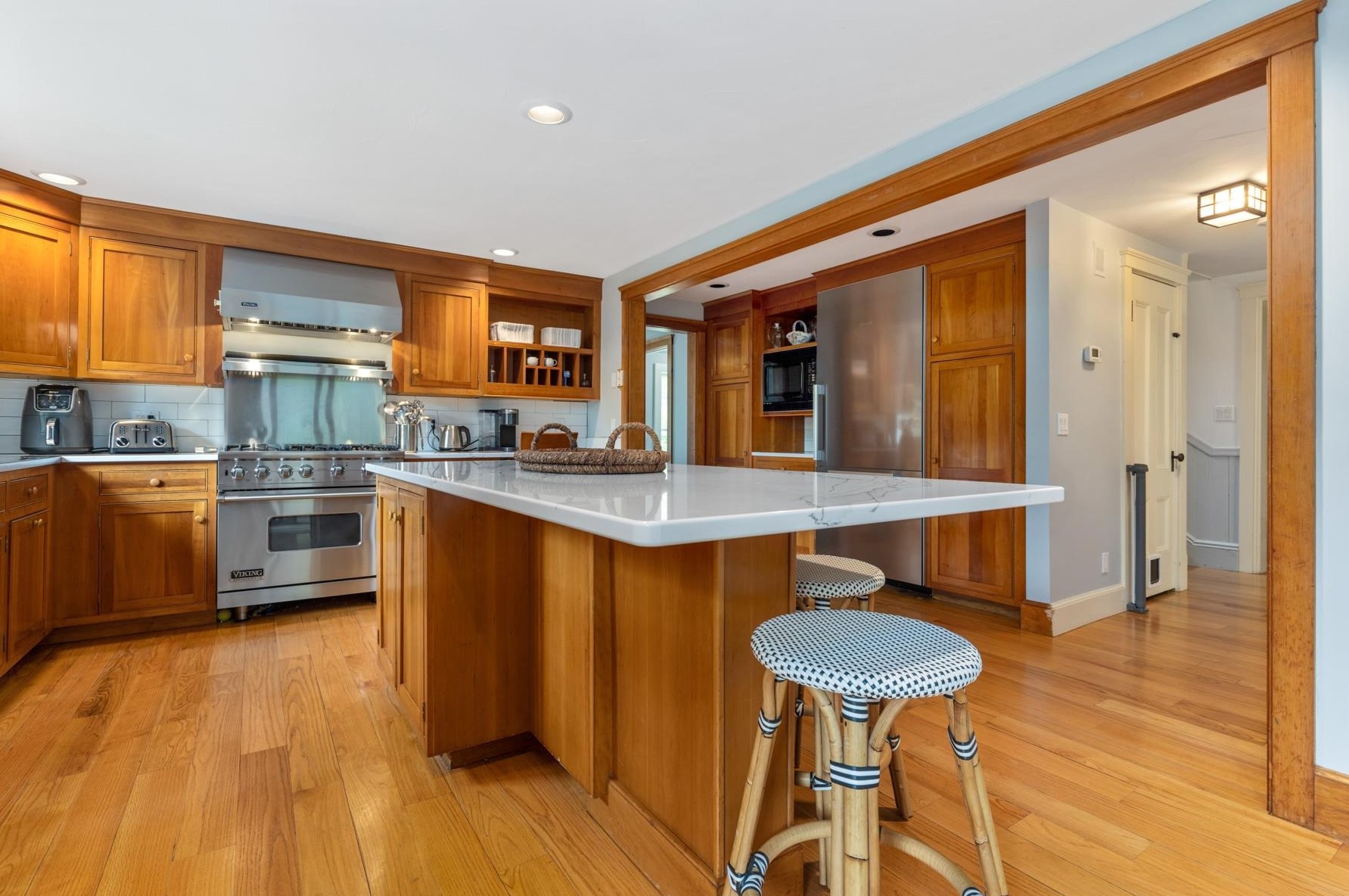 595 Washington Rd, Rye, NH 03870
