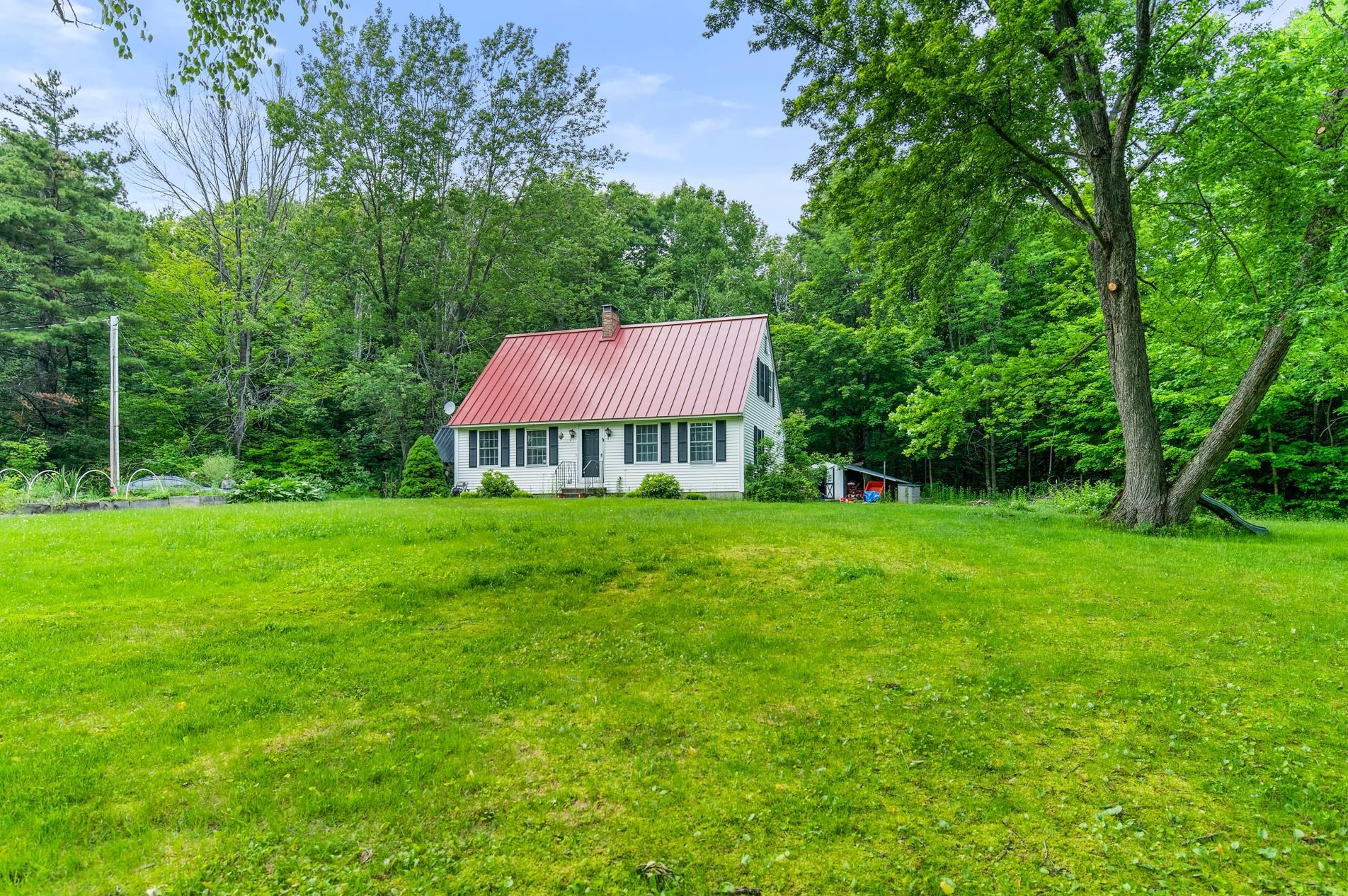 38 Duncan Rd, Hancock, NH 03449-6101