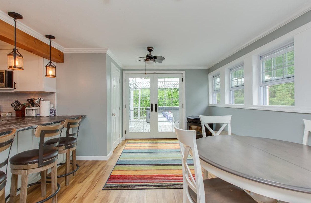 14 Greenfield Dr, Merrimack NH 03054-2621 exterior