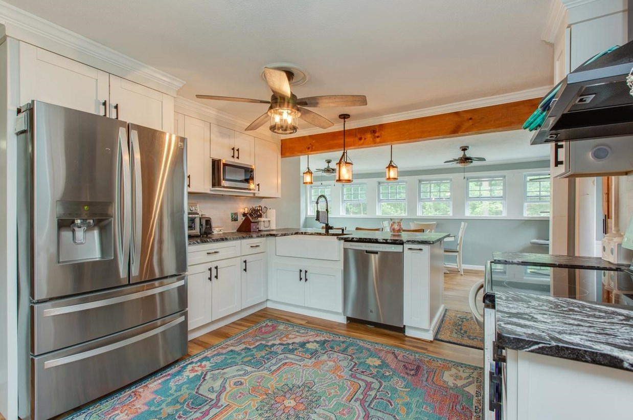 14 Greenfield Dr, Merrimack NH 03054-2621 exterior