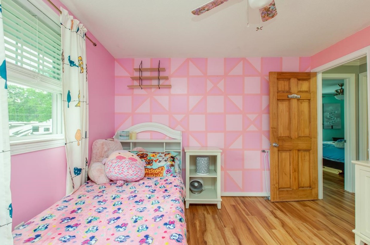 14 Greenfield Dr, Merrimack NH 03054-2621 exterior