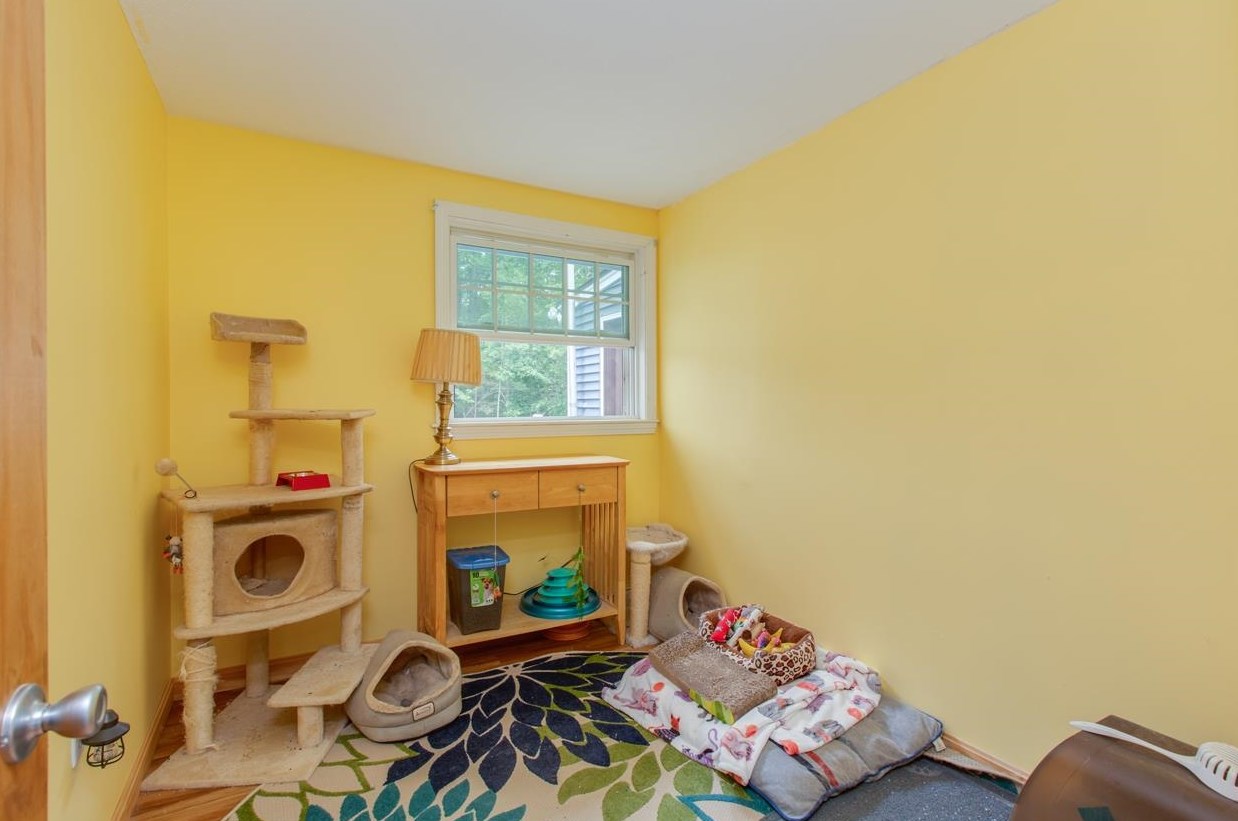 14 Greenfield Dr, Merrimack NH 03054-2621 exterior