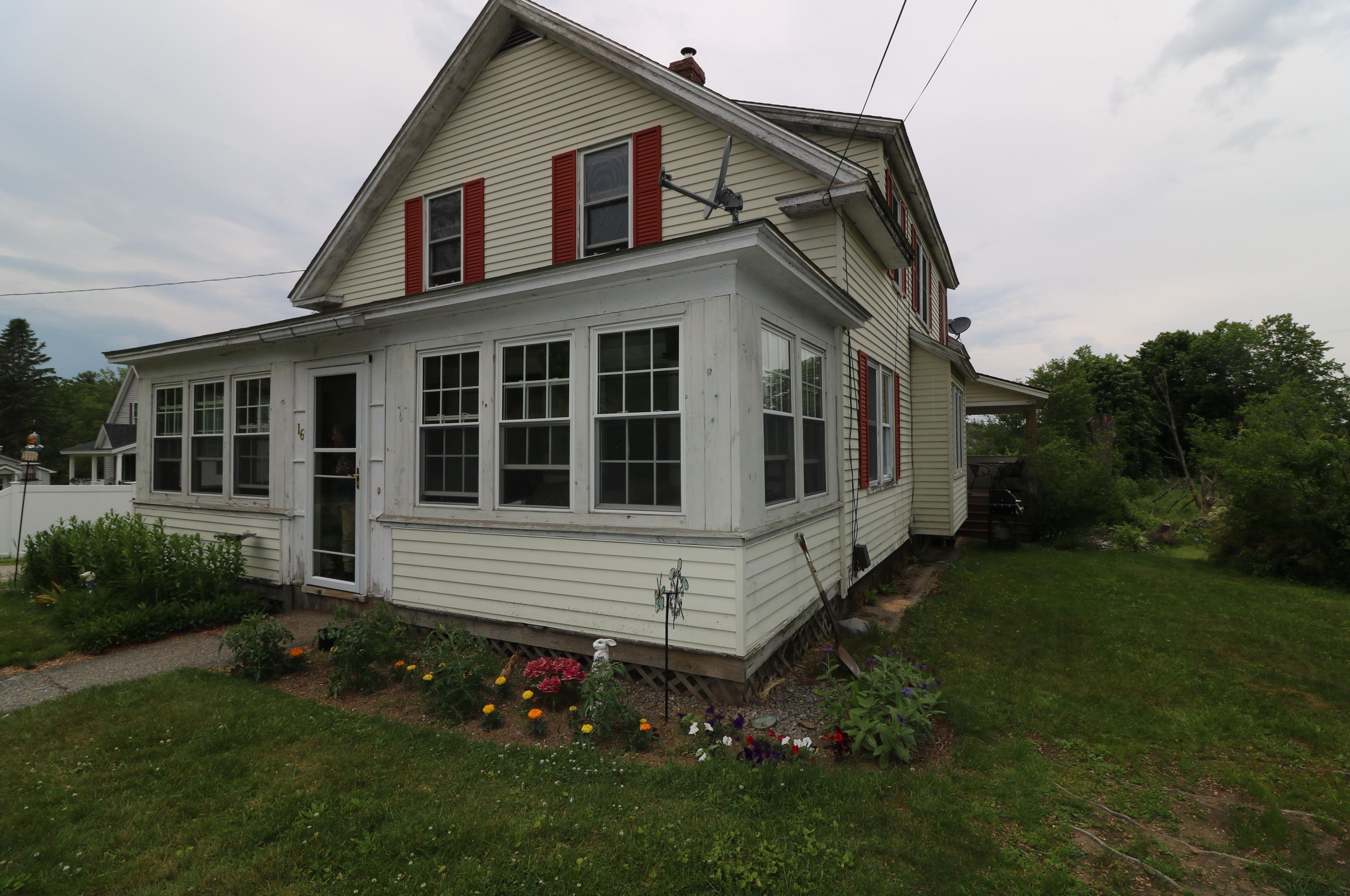 16 Aetna St, Jaffrey, NH 03452
