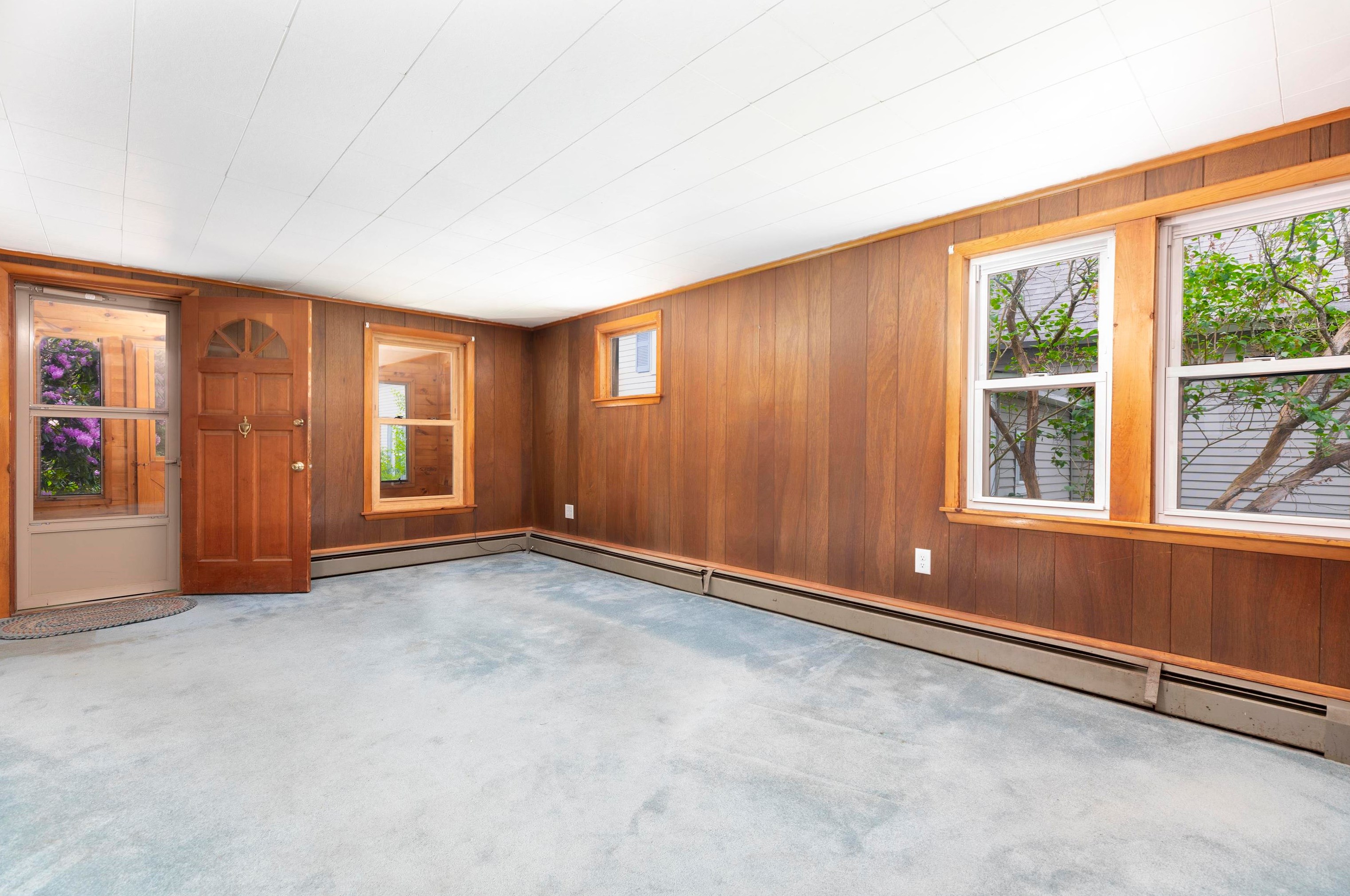 16 Summer St, Lebanon NH  03766-1055 exterior