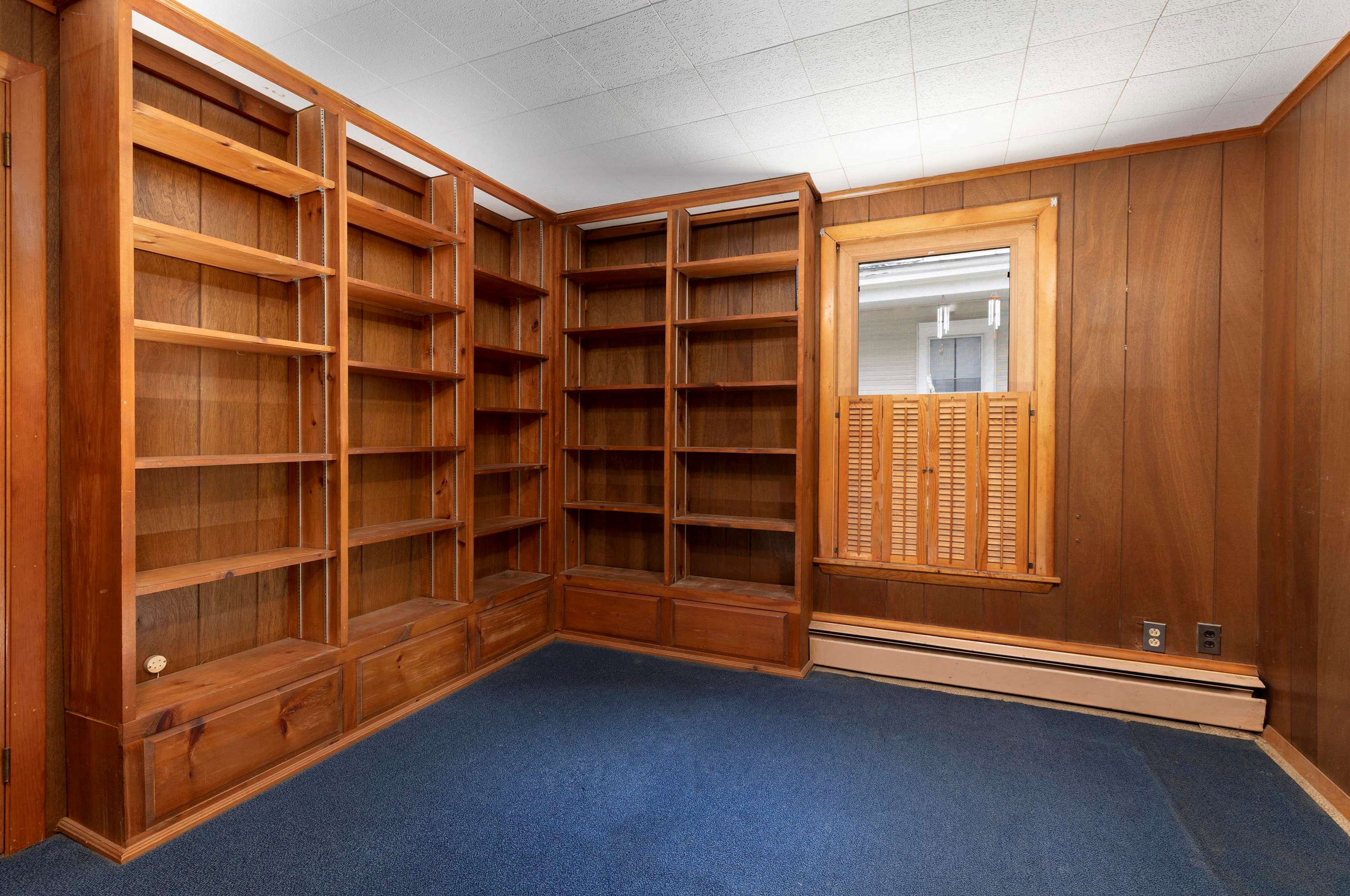 16 Summer St, Lebanon NH  03766-1055 exterior