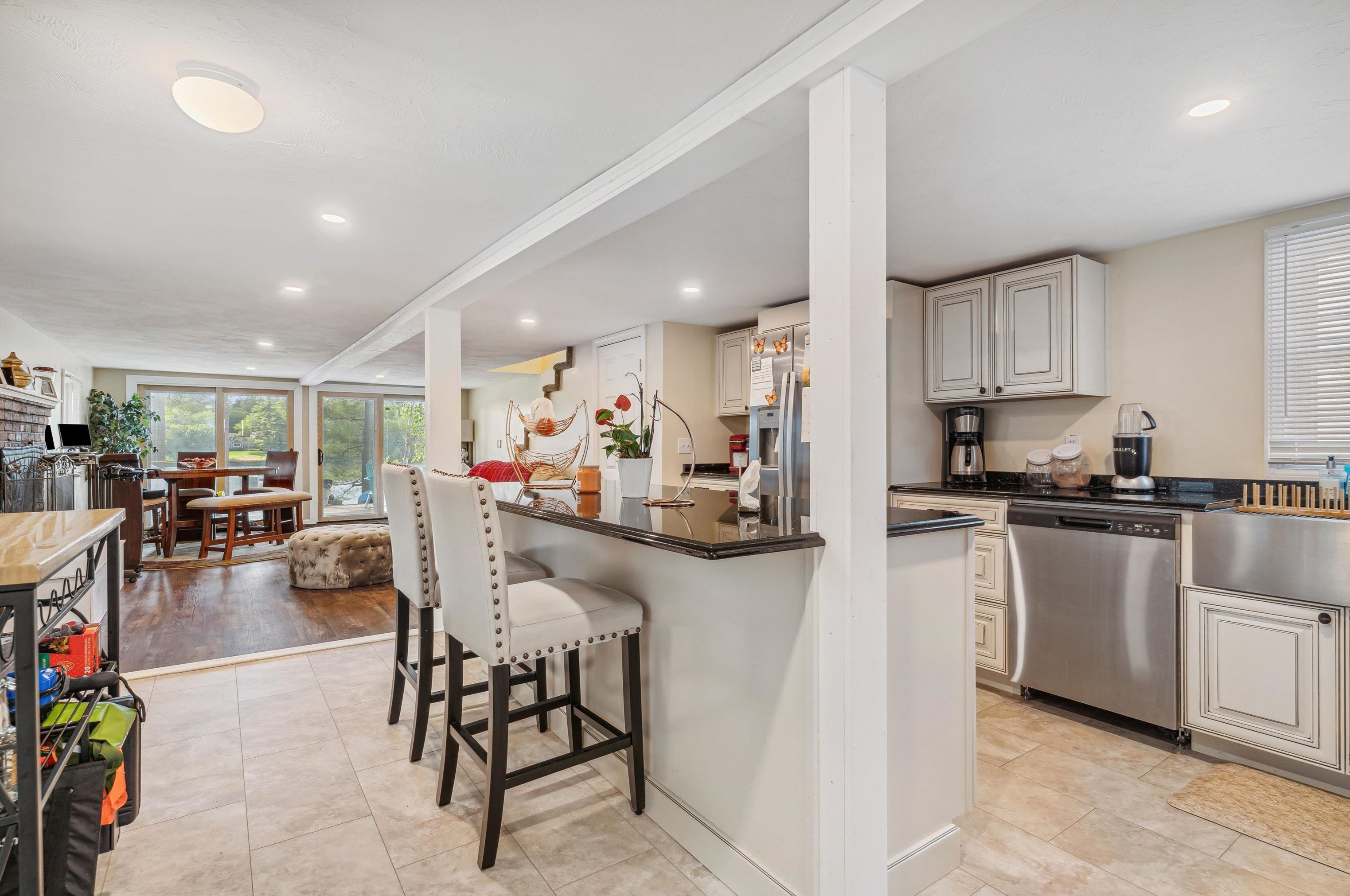 4 Wilders Grove Rd, Newton, NH 03858