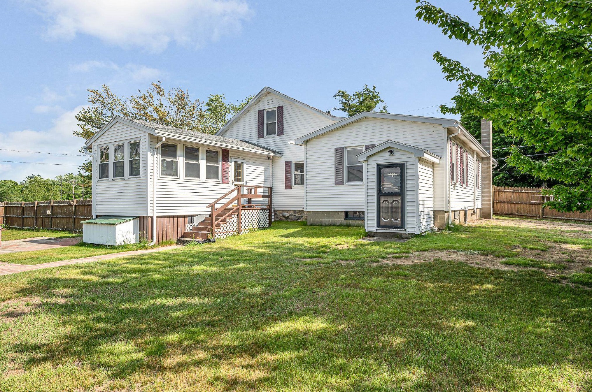 171 S Policy St, Salem, NH 03079